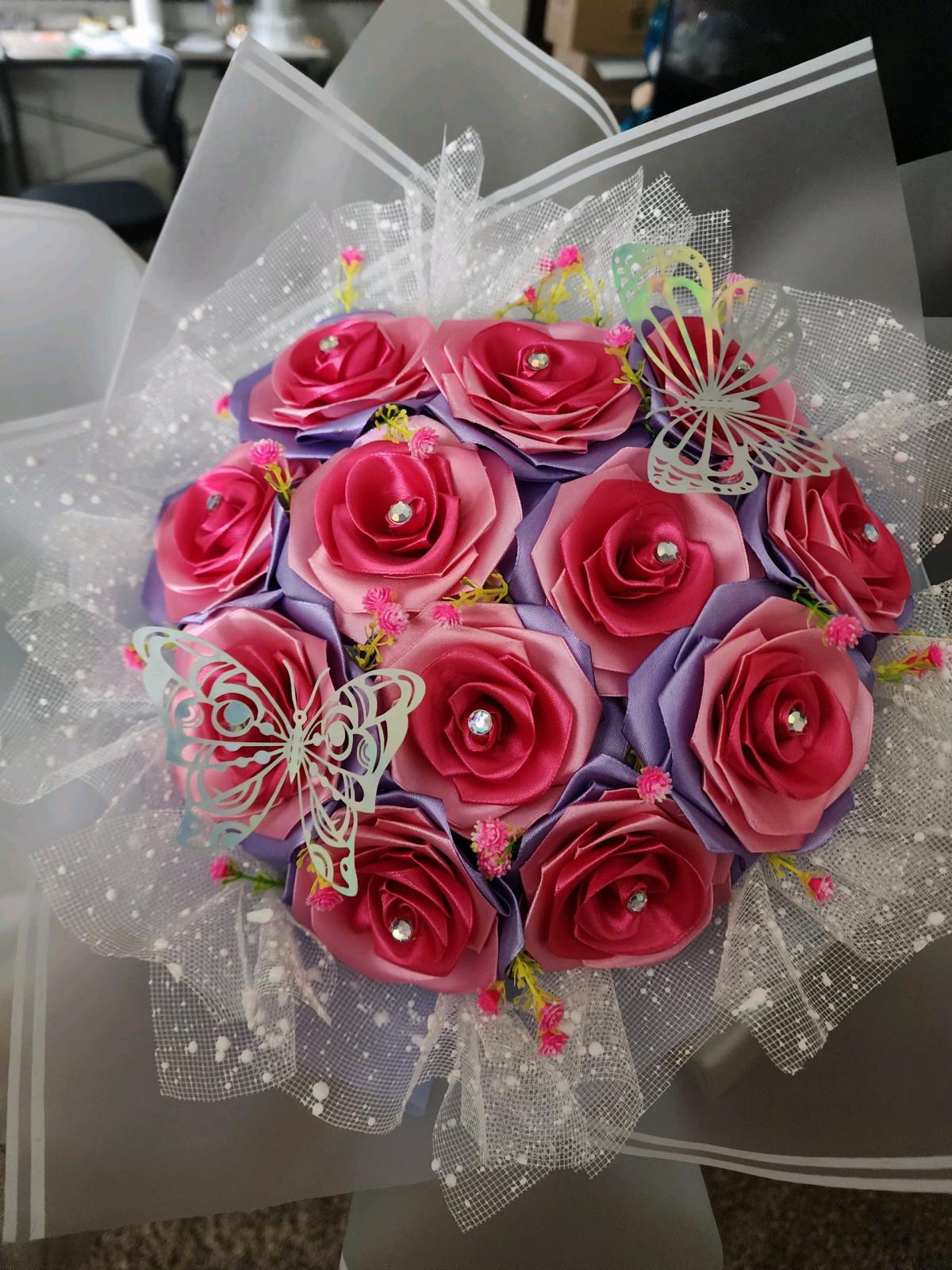 Pink and lavender satin ribbons roses bouquet - Appleton, Wisconsin - FleaMarketBay
