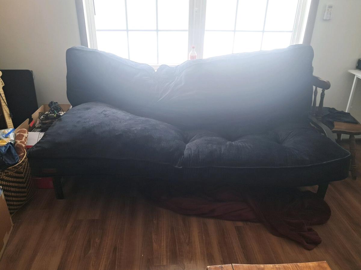 Black Futon