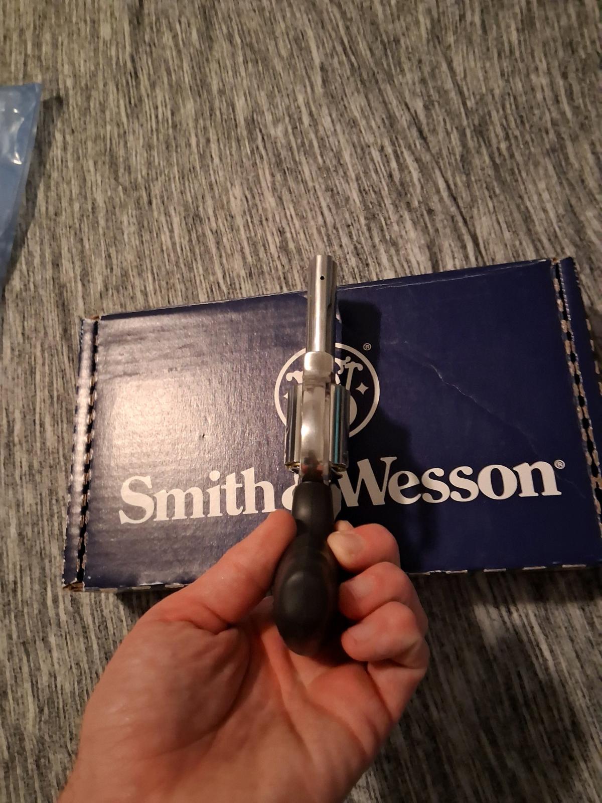 Smith and Wesson - Waukesha, Wisconsin - FleaMarketBay