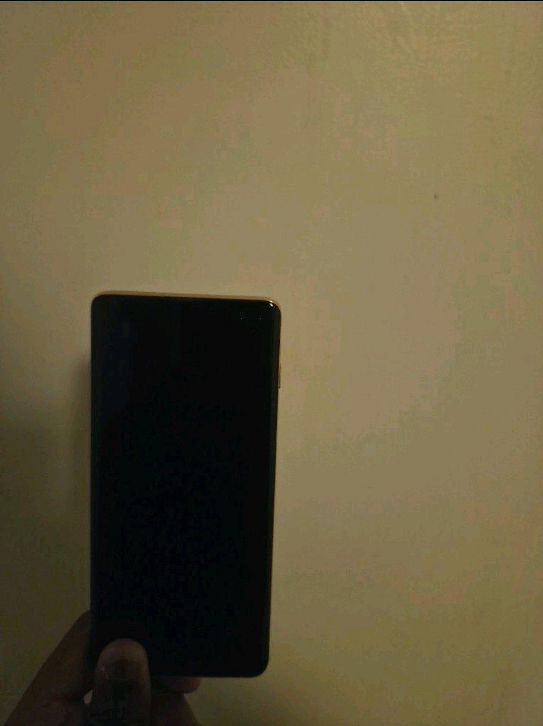 Beautiful Samsung Galaxy S10 128GB Flamingo Pink Excellent