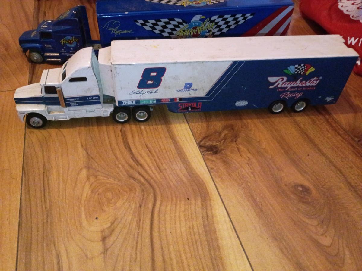 NASCAR items - Mc Bee, South Carolina - FleaMarketBay