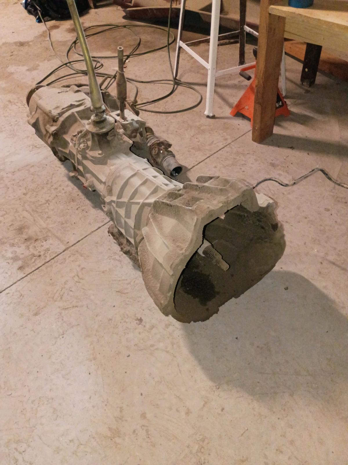 1985 bronco 2 manual fourwheel - Davenport, Iowa - FleaMarketBay