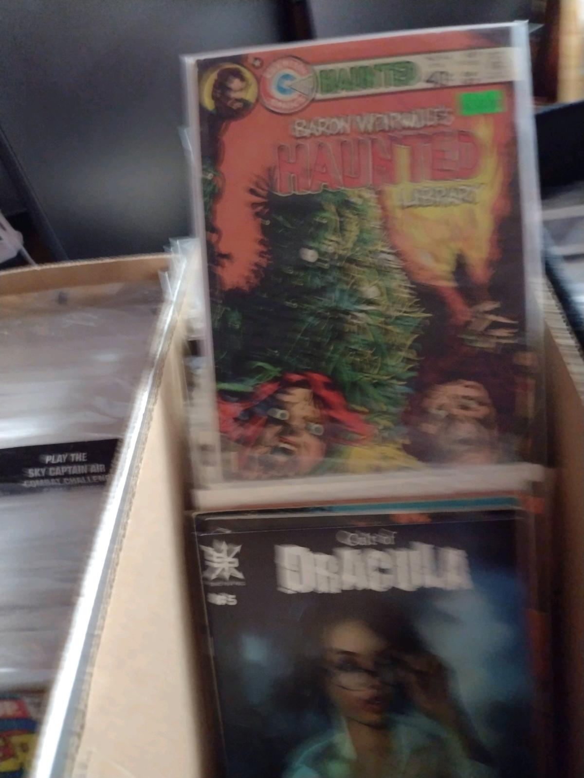 100 comicbooks - Santa Ana, California - FleaMarketBay