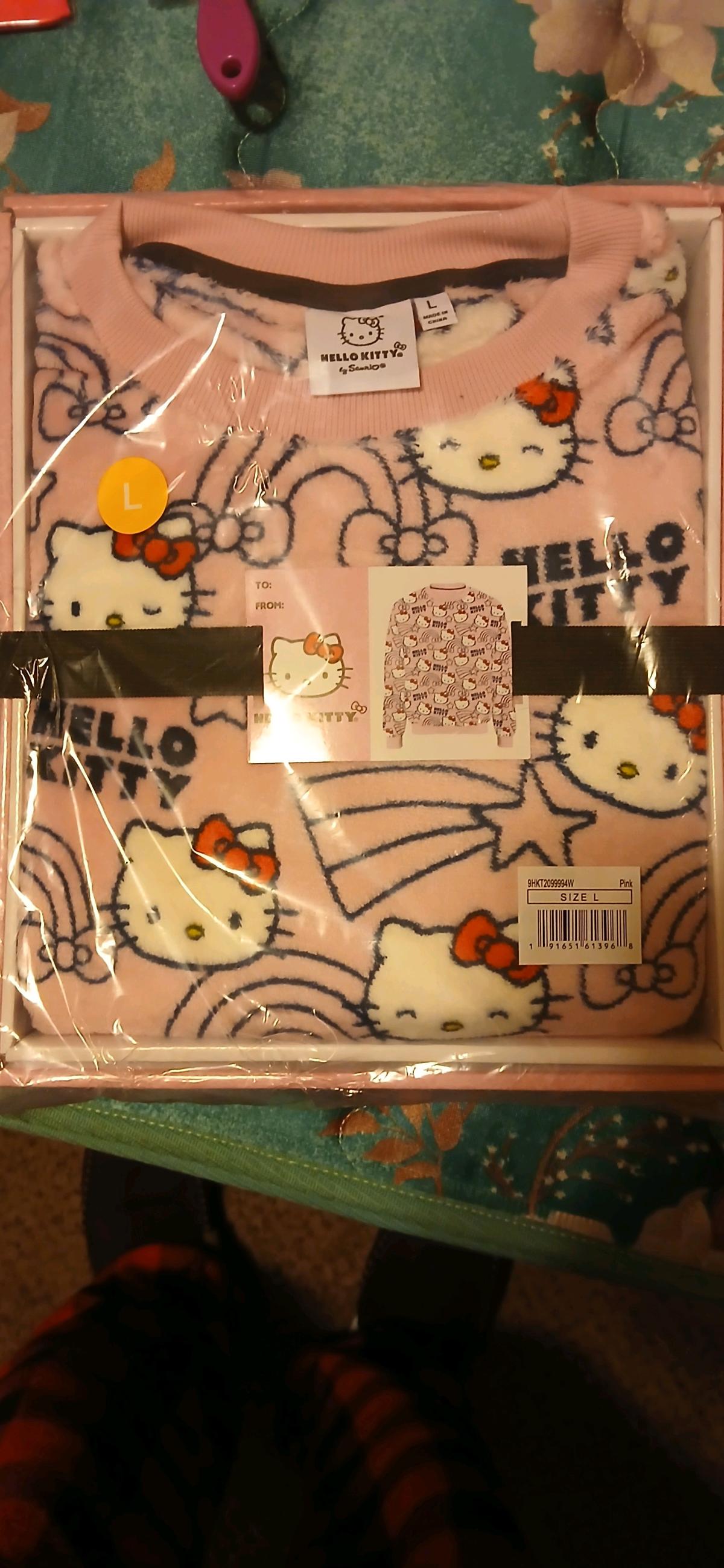 hello kitty sweater pink - Angie, Louisiana - FleaMarketBay