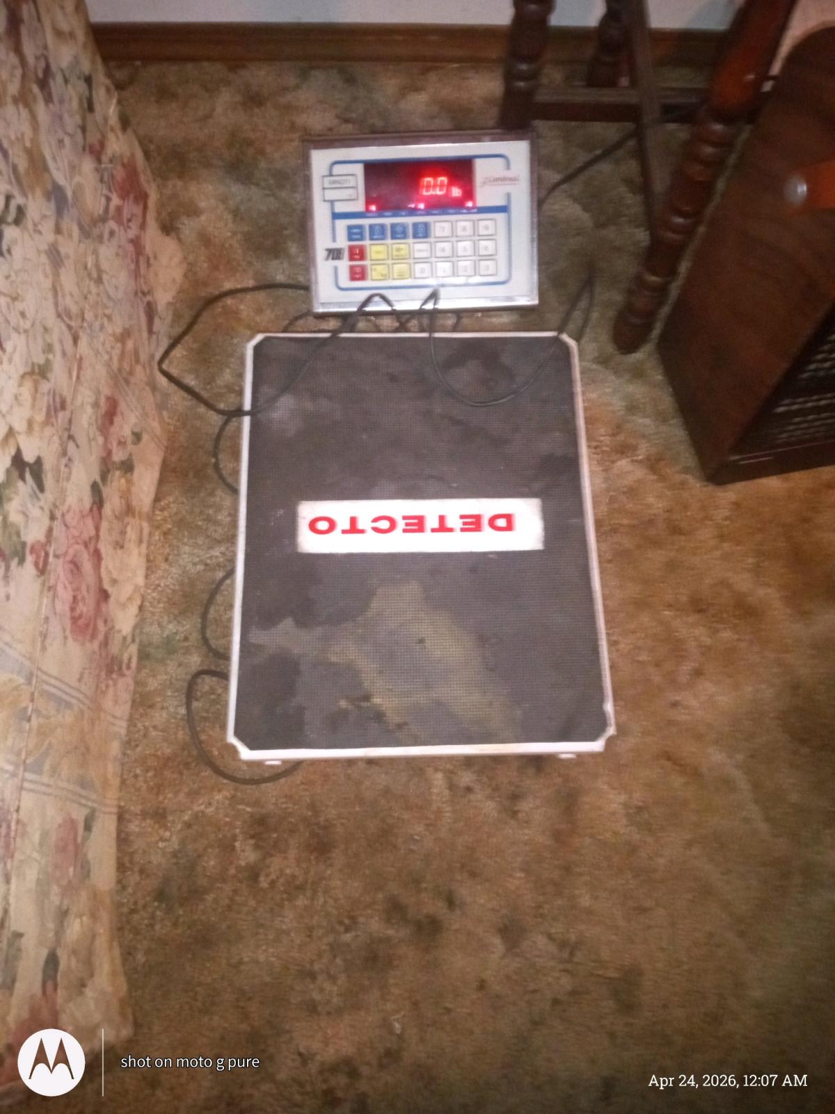 708 cardinal indicator and scale - Carl Junction, Missouri - FleaMarketBay