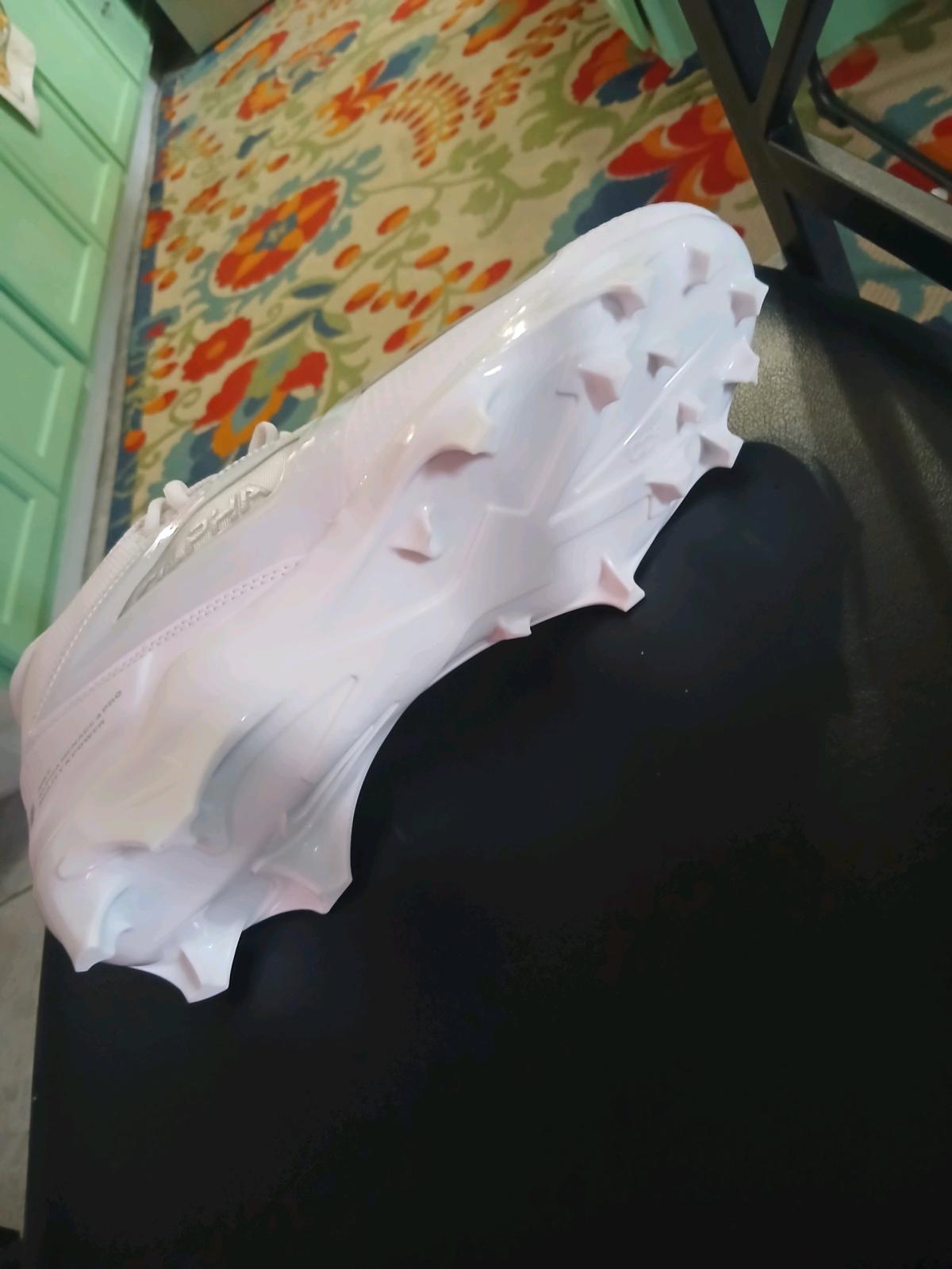 zapatos de bisbol y softball - Rochester, New Hampshire - FleaMarketBay