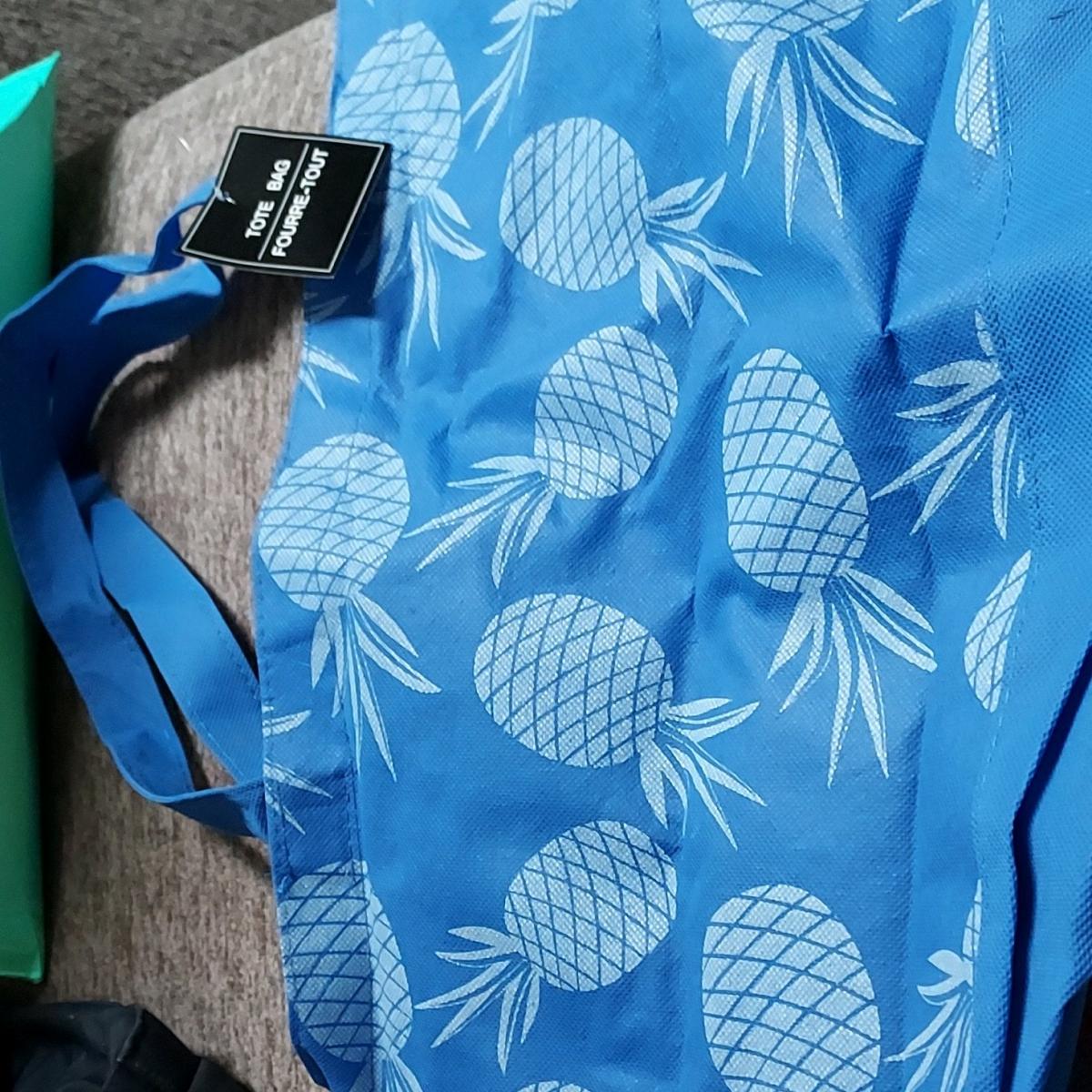 Greenbrier International Tote Blue AllOver Pineapple Print F - Tucson, Arizona - FleaMarketBay