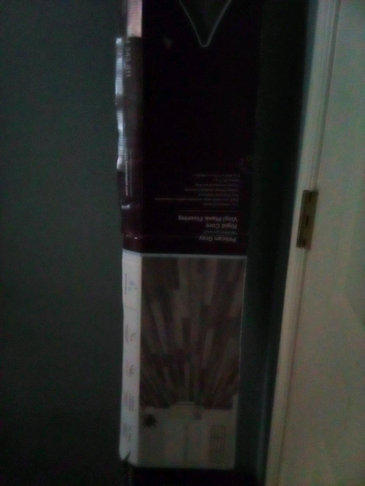 Im selling home decorators collection pelican gray Vinylfloo - Baltimore, Maryland - FleaMarketBay