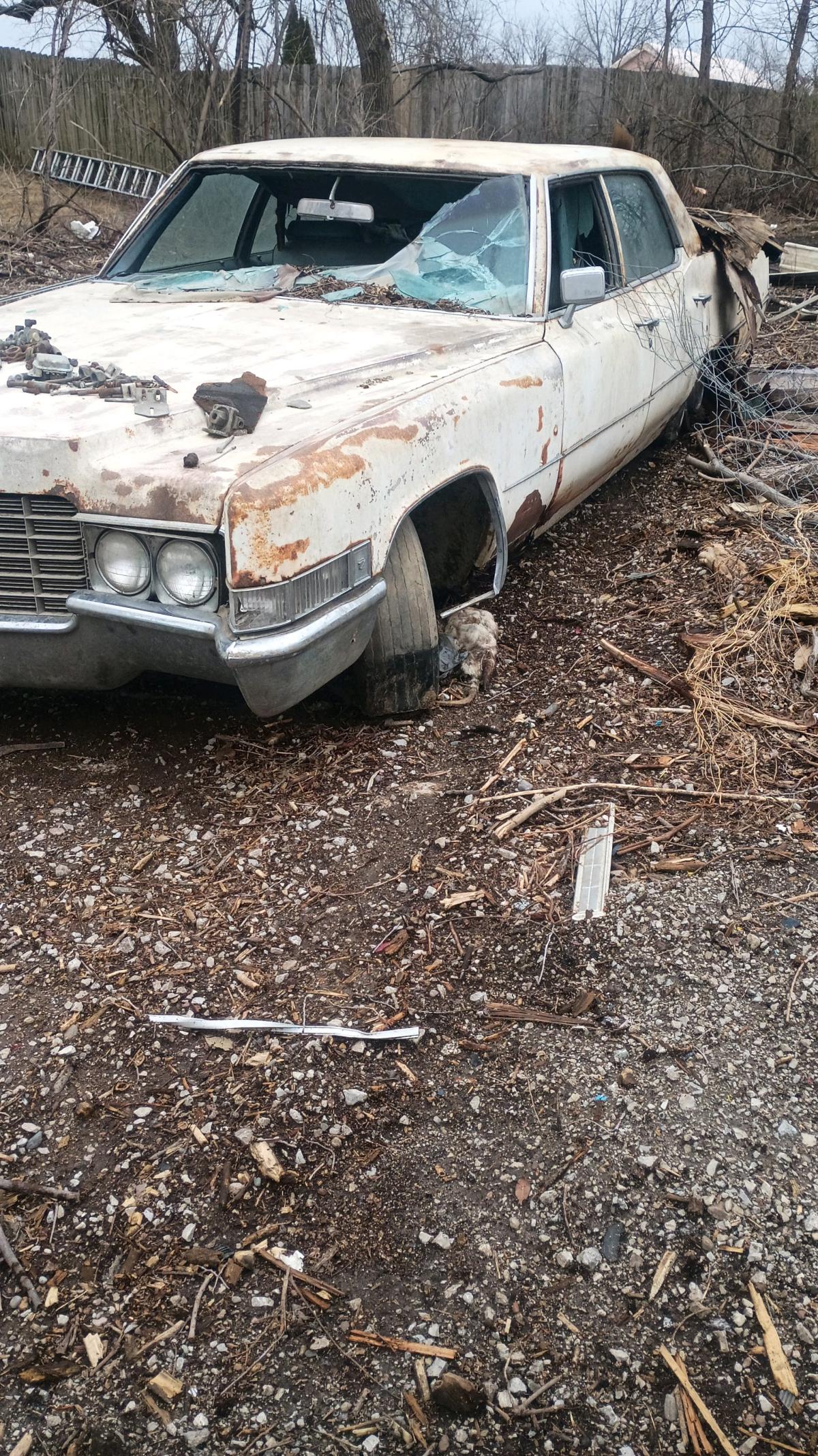 1969 Cadillac DeVille four door - Davenport, Iowa - FleaMarketBay