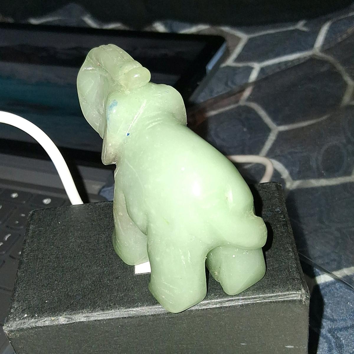 vintage handcarved jade stone elephant figuri - Fort Smith, Arkansas - FleaMarketBay