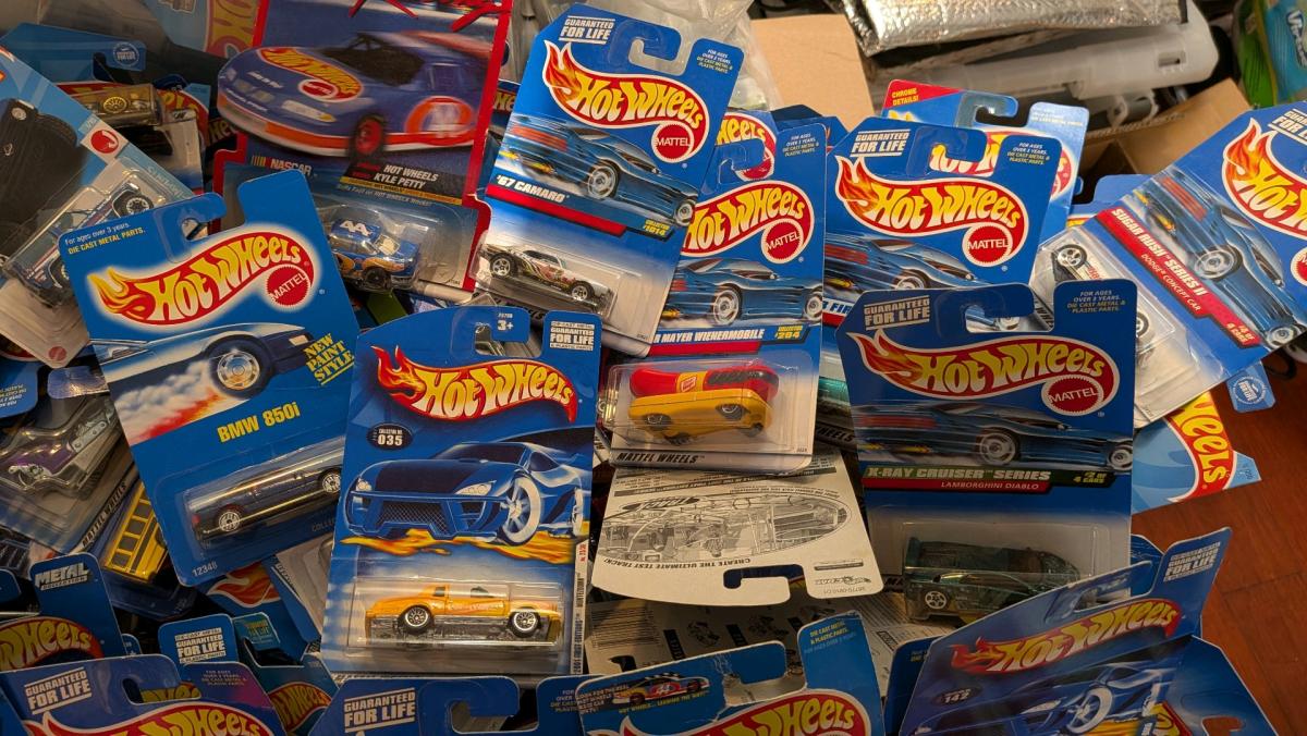 my hot wheels bulk - Desert Hot Springs, California - FleaMarketBay