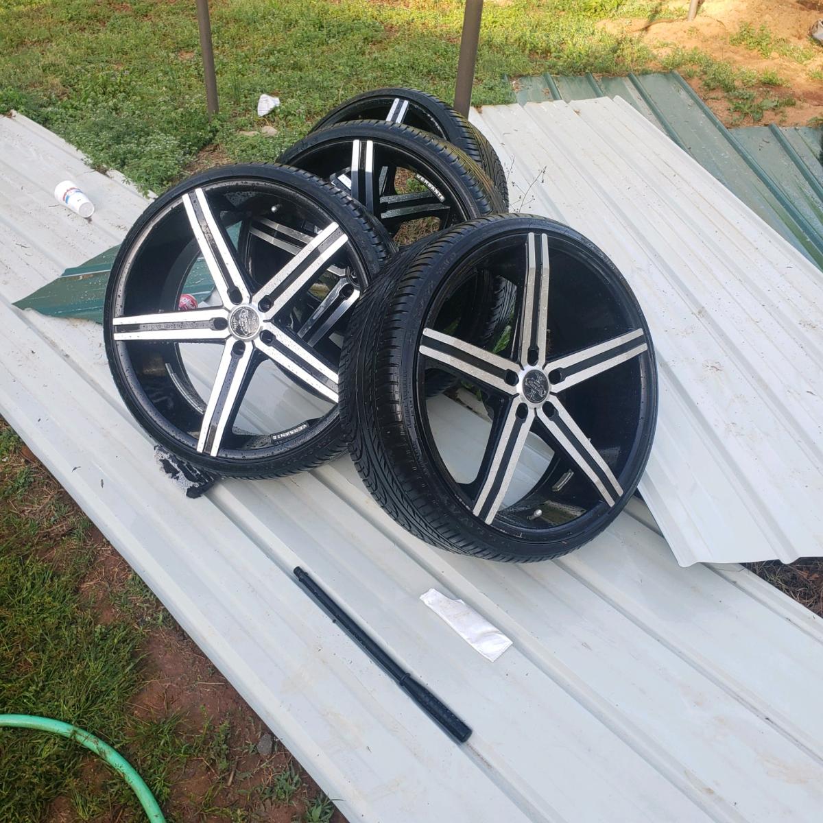 22  Versante  Aluminum Alloy rims w tires - Anderson, South Carolina
