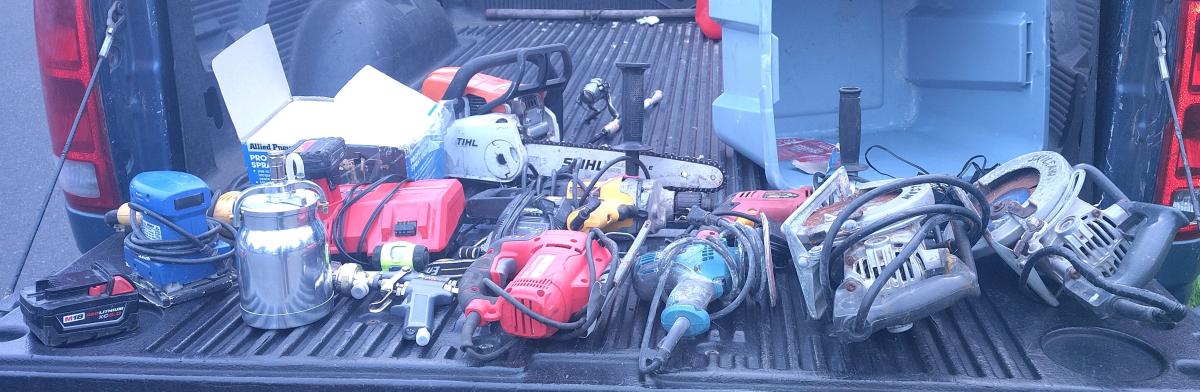 ASSORTED TOOLS - Gresham, Oregon - FleaMarketBay