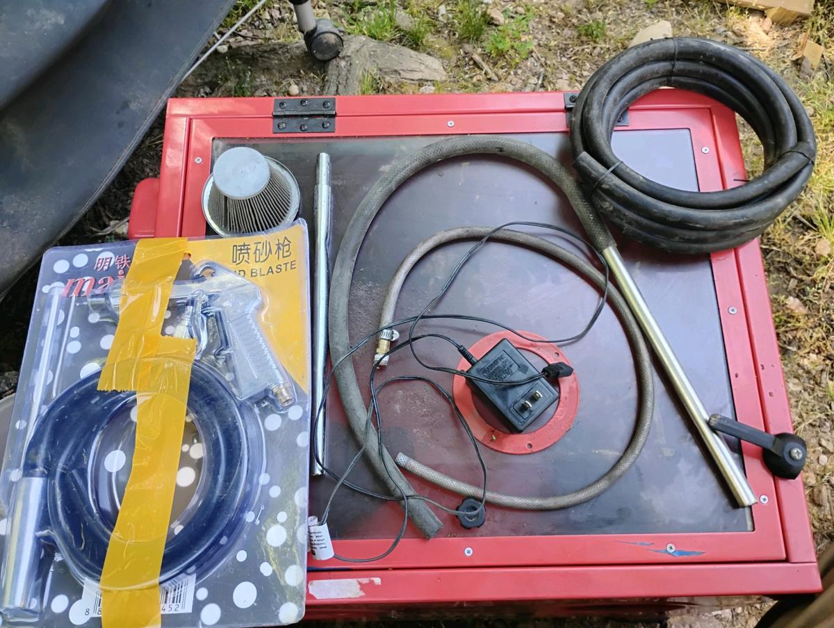 Black Bull Brand Sand blast Box - Douglasville, Georgia - FleaMarketBay