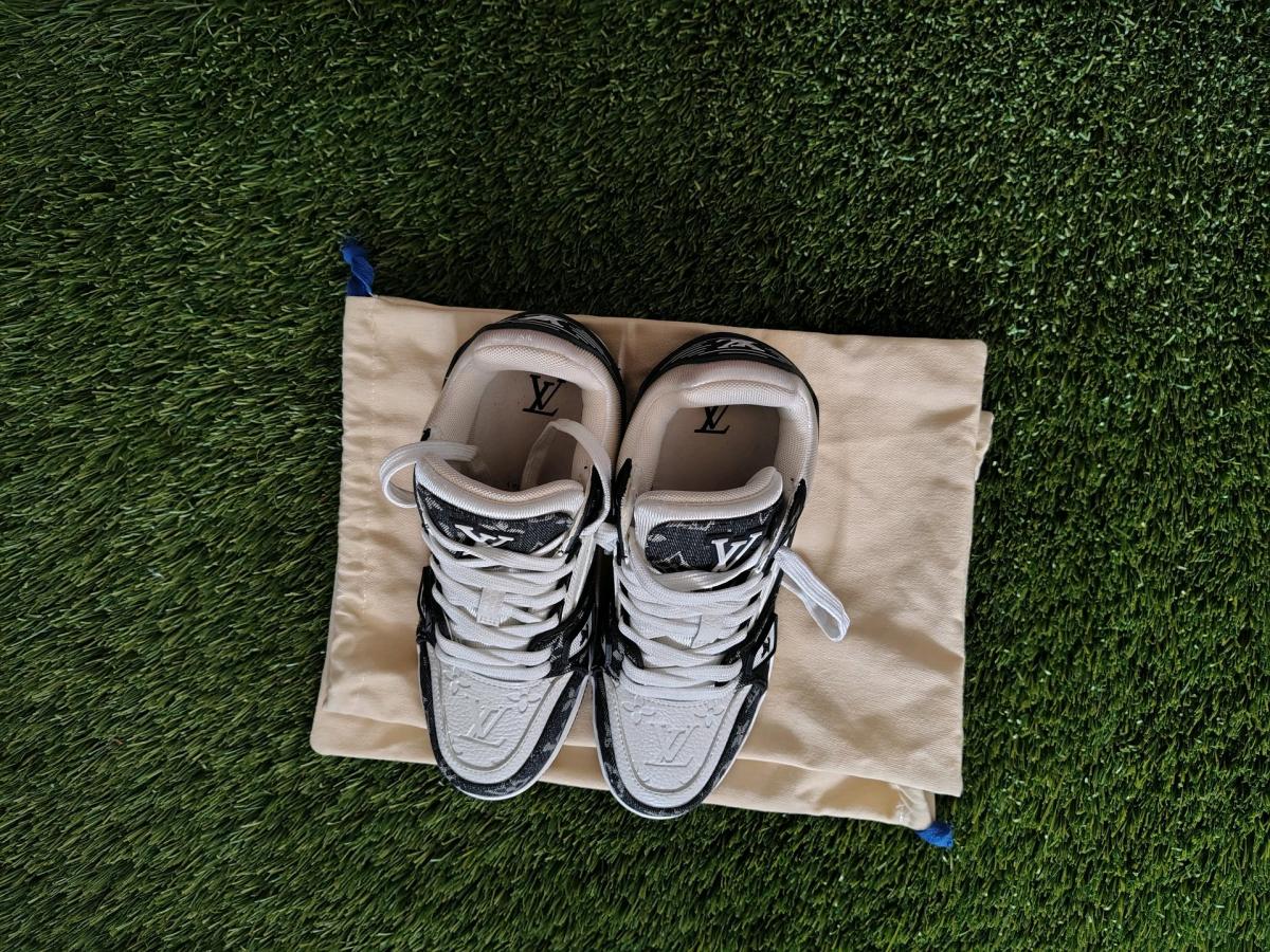 Louis Vuitton trainer - Fallbrook, California - FleaMarketBay