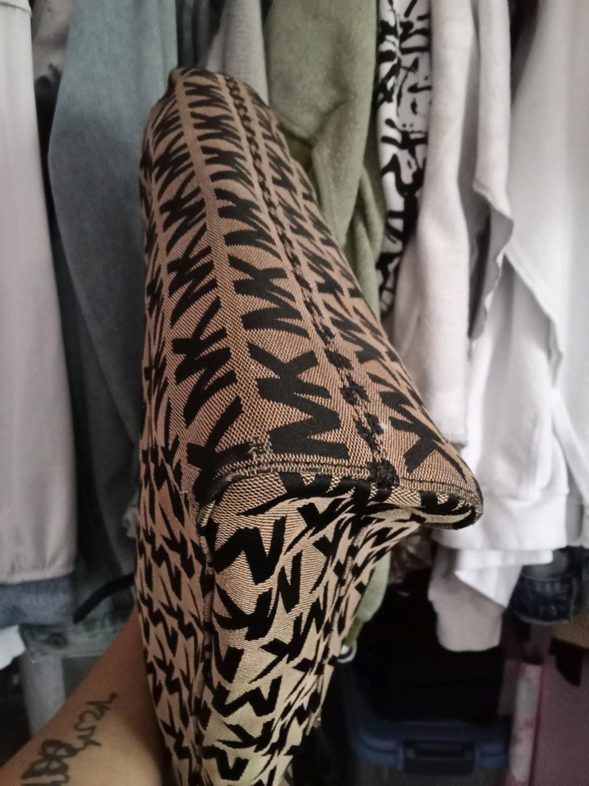 authentic Michael kors womens bag - Decatur, Alabama - FleaMarketBay