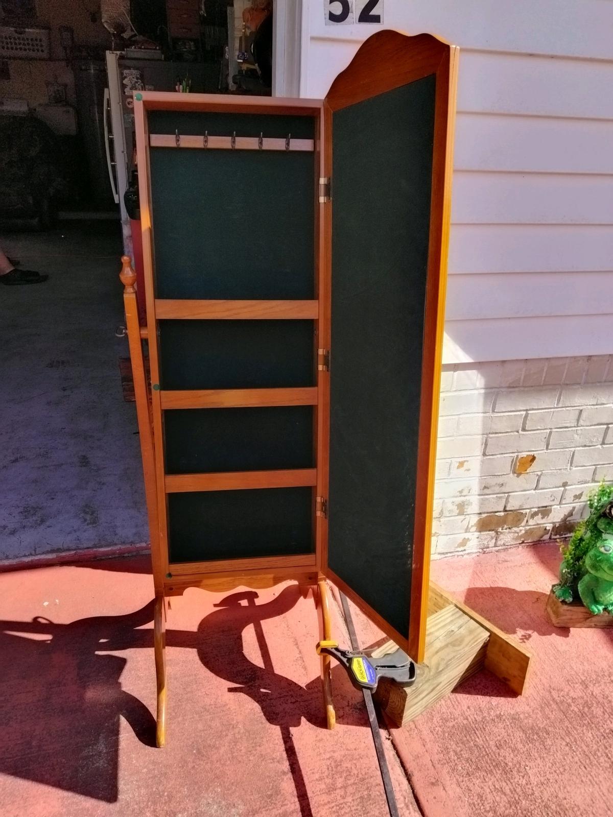 purses name brand and near jewelry armor - Ocala, Florida - FleaMarketBay