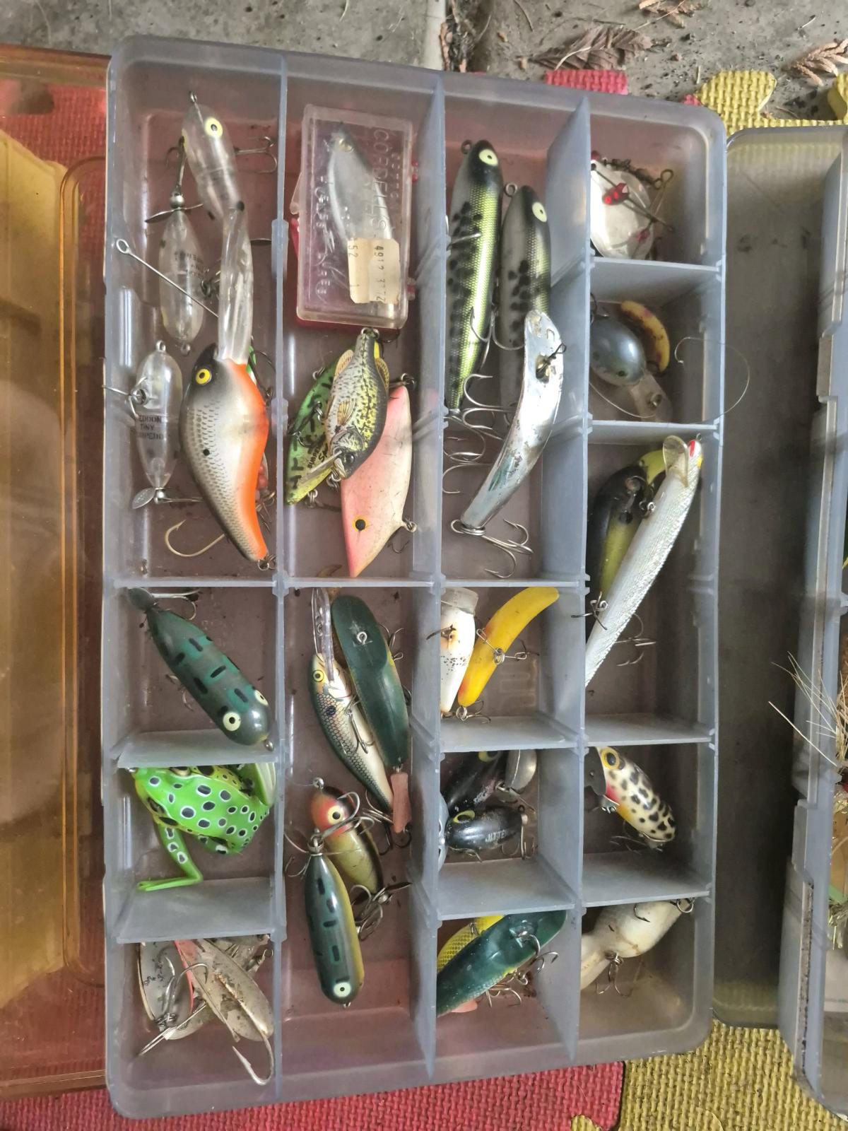 huge fishing lot - Alicia, Arkansas - FleaMarketBay