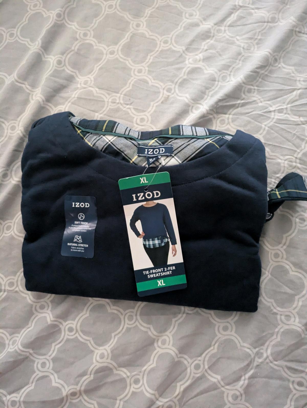 IZOD long sleeve sweater - Marshall, Illinois - FleaMarketBay