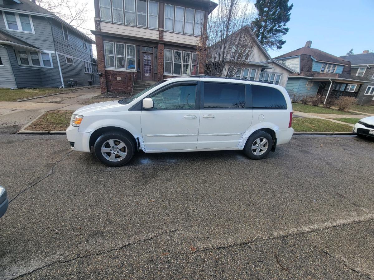 minivan - Racine, Wisconsin - FleaMarketBay
