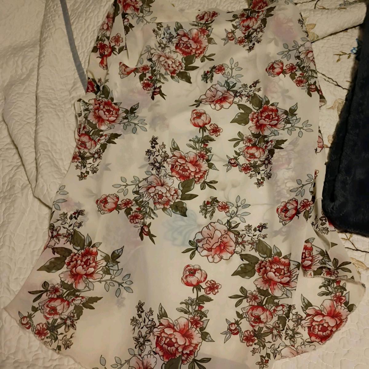 Run 21 Cover Up Blouse - Ava, Illinois - FleaMarketBay