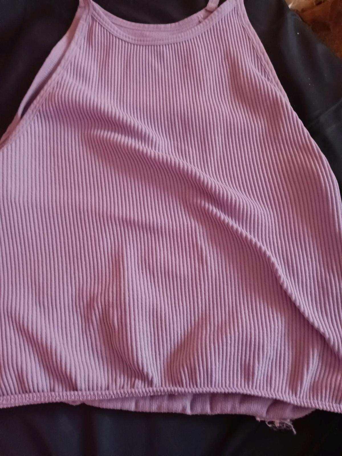 a purple tank top - Culpeper, Virginia - FleaMarketBay