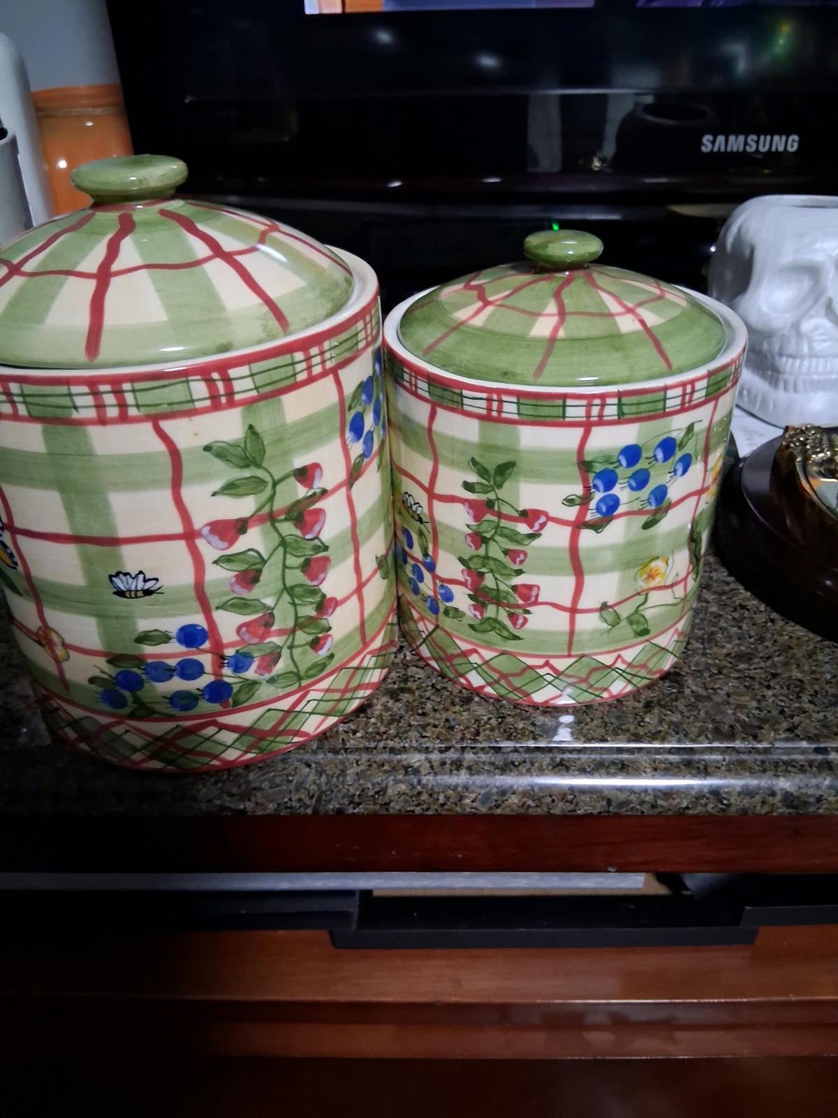 vintage teapots and cookware - Antioch, Tennessee - FleaMarketBay