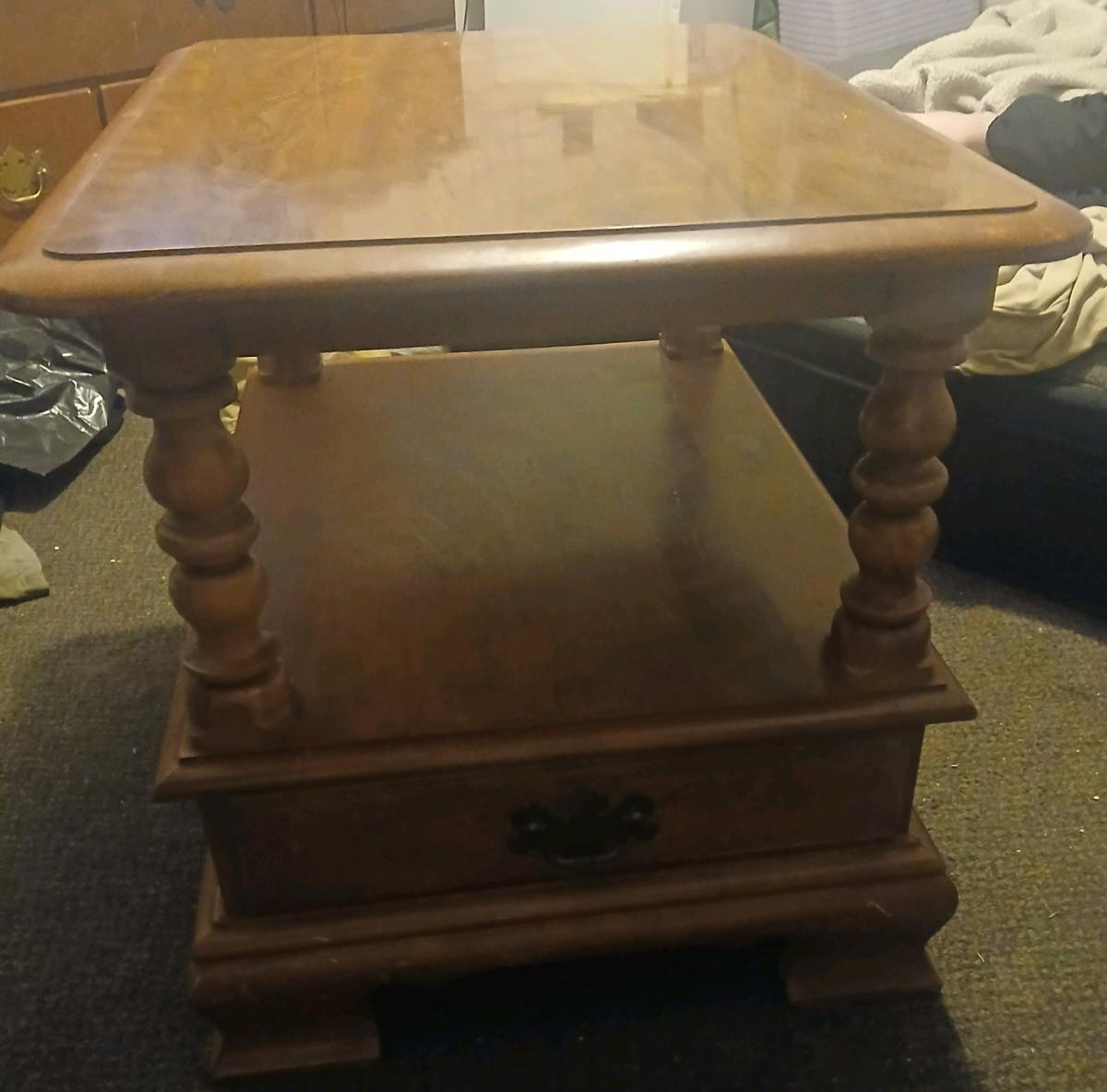 Ethan Allen Endtable
