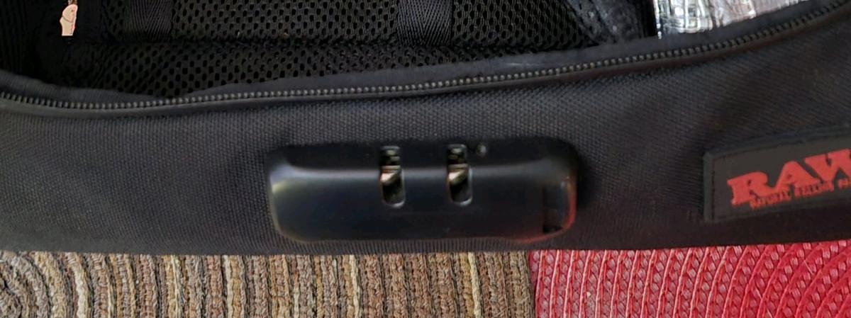 Raw smell proof locking bag - Alicia, Arkansas - FleaMarketBay