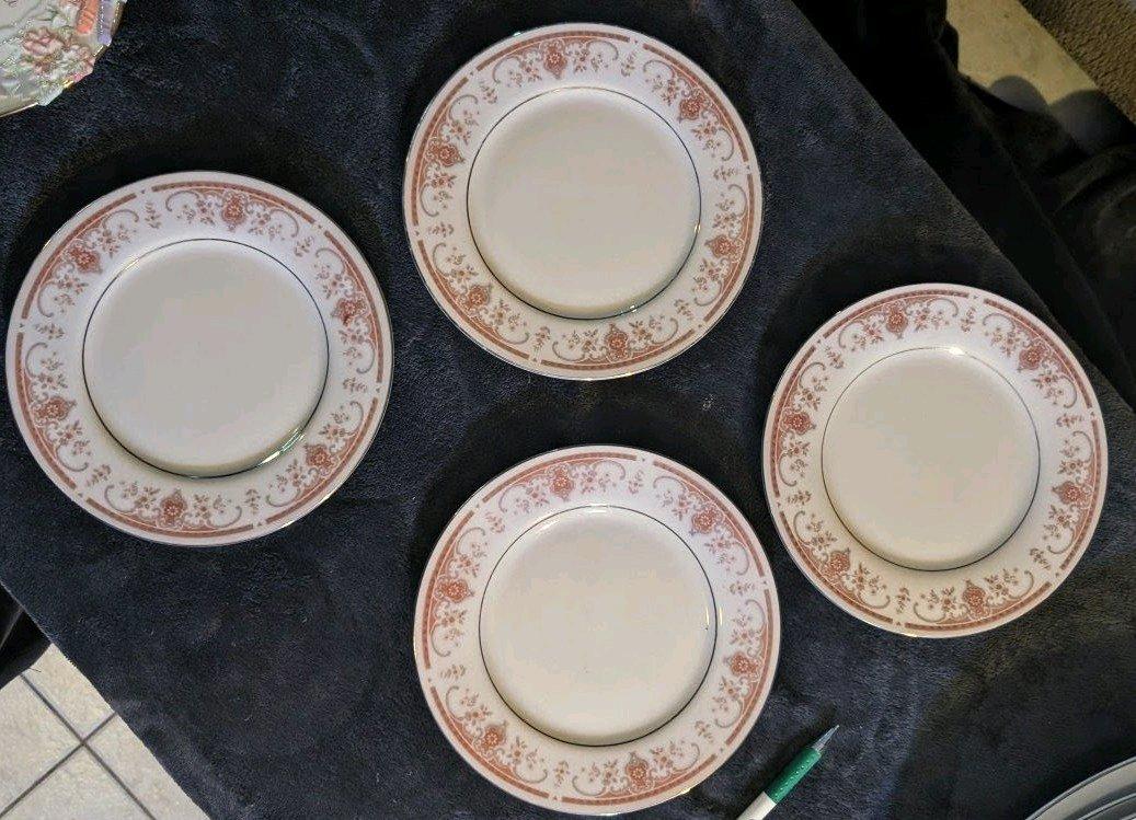 Vintage fine China 7 and 12 plates set of 4 - Guilford, Connecticut - FleaMarketBay