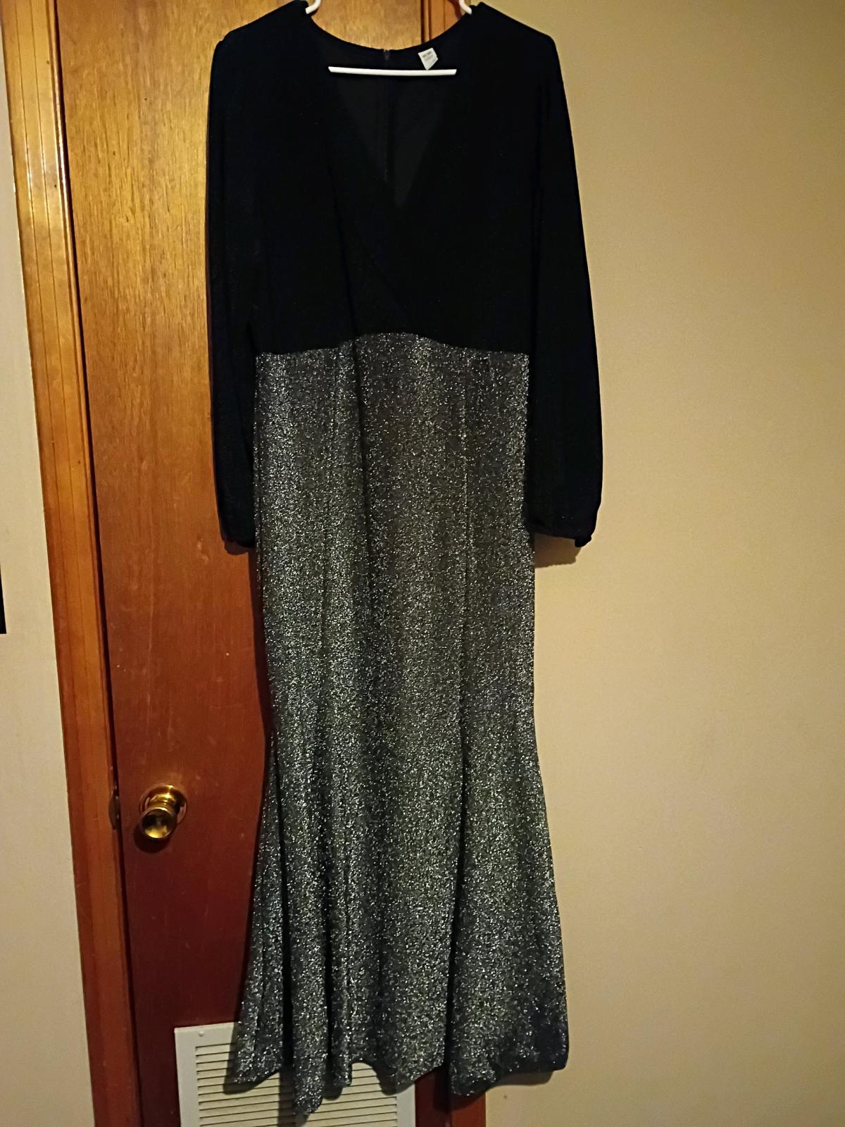 women formal dress - Union City, Tennessee - FleaMarketBay