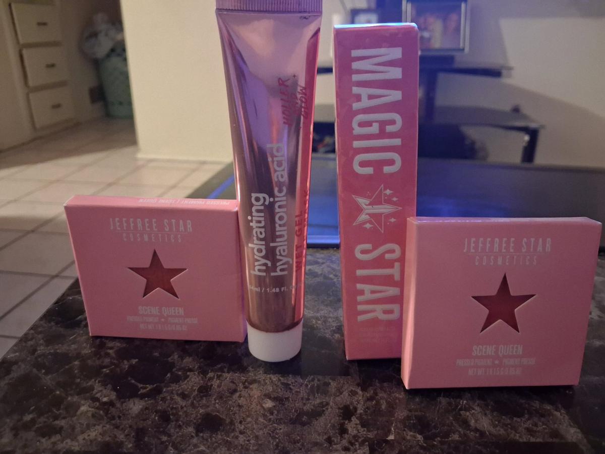 Magic Star Concealer Scene Queen Pressed hyaluronic acid