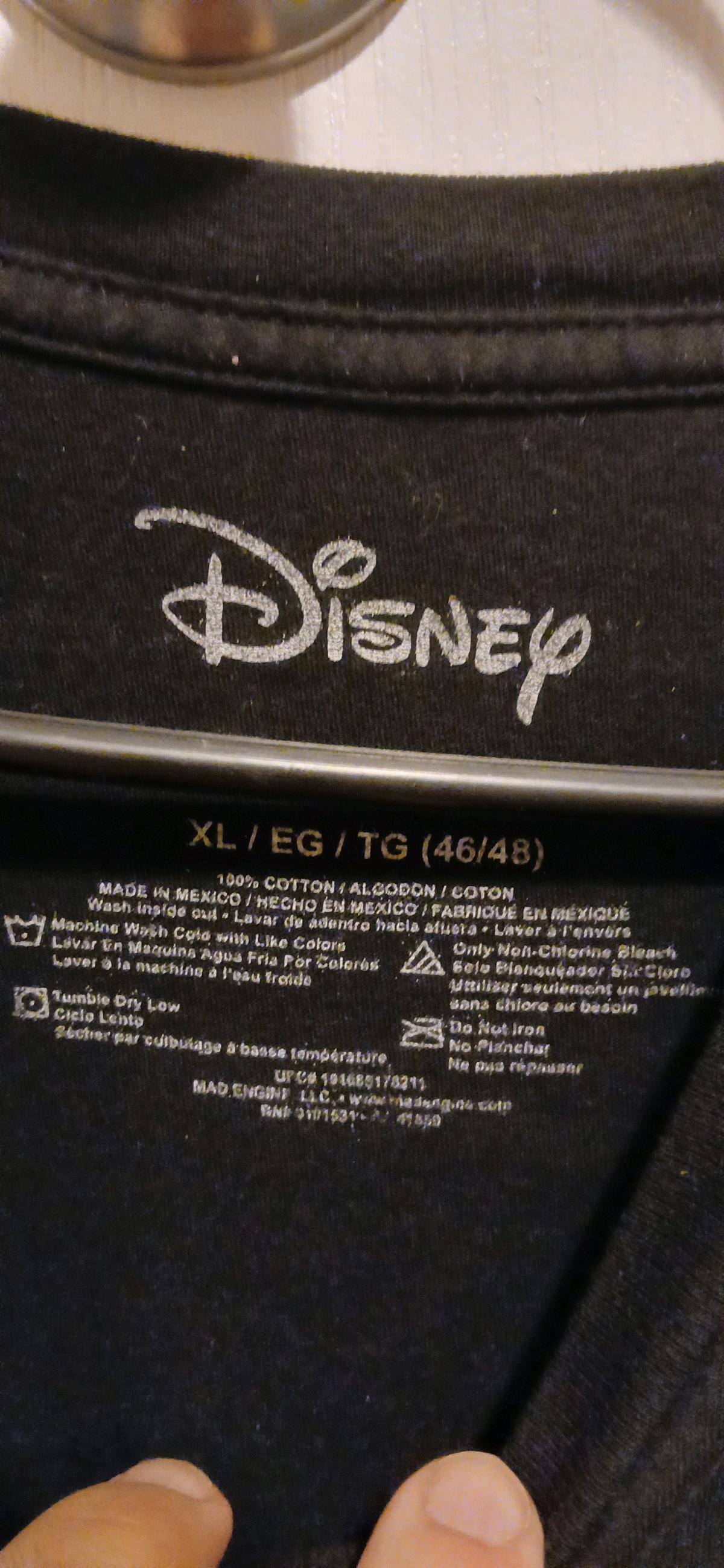Disney mickey mouse moon gazing tshirt size xl - Angie, Louisiana - FleaMarketBay