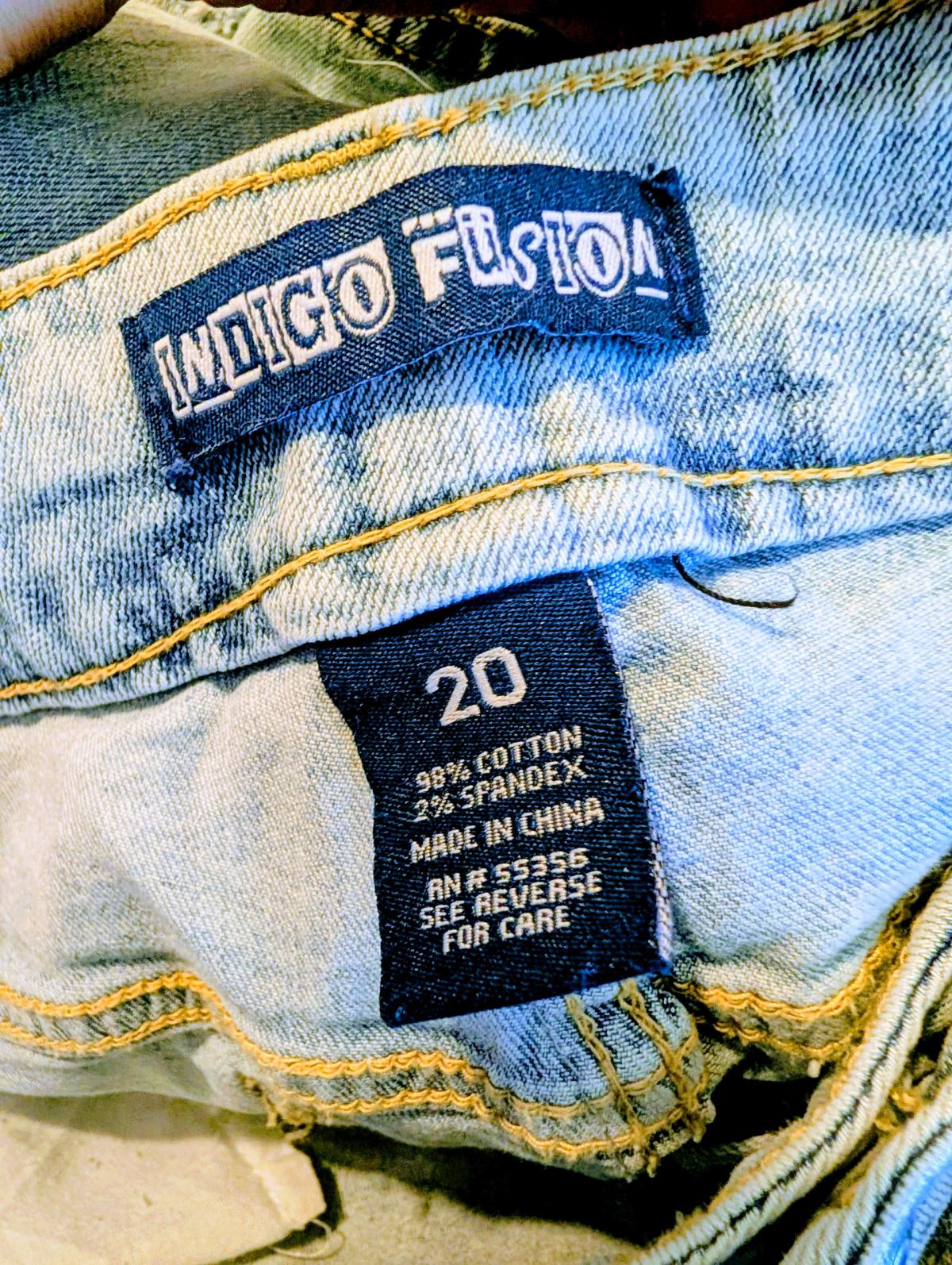 lot of jeans various sizes - Sterling, Colorado - FleaMarketBay