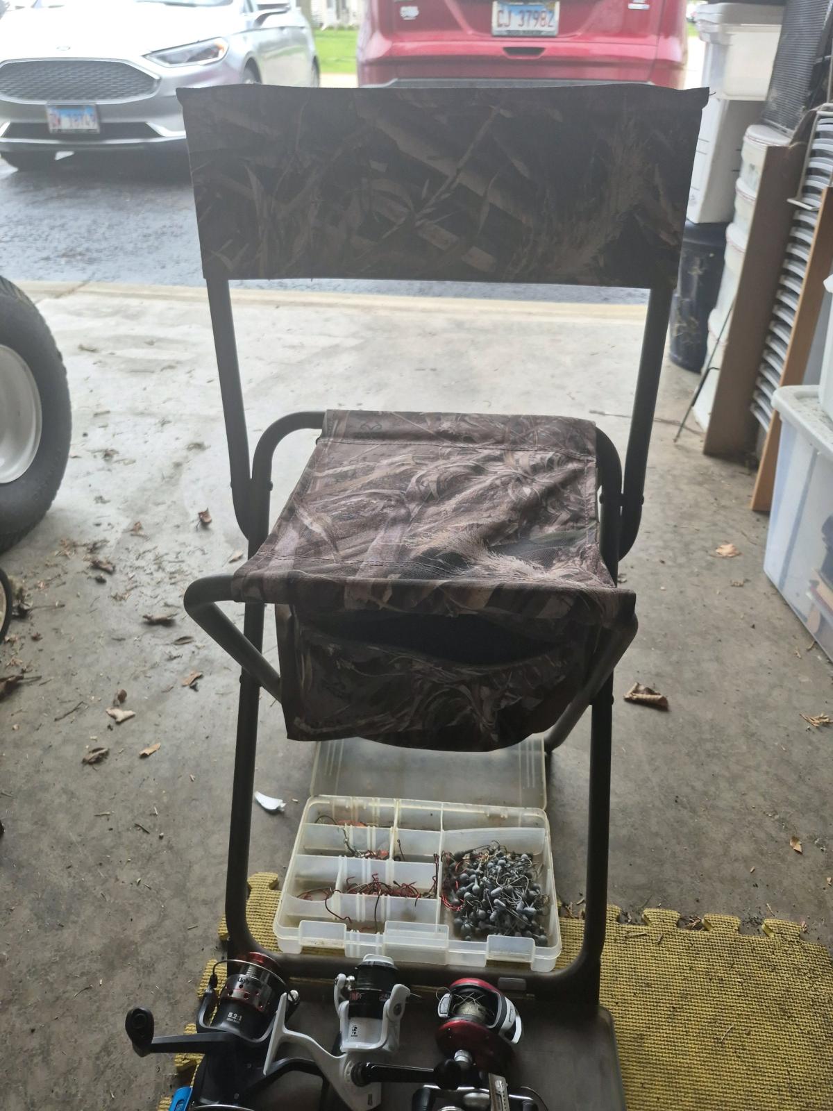 huge fishing lot - Alicia, Arkansas - FleaMarketBay