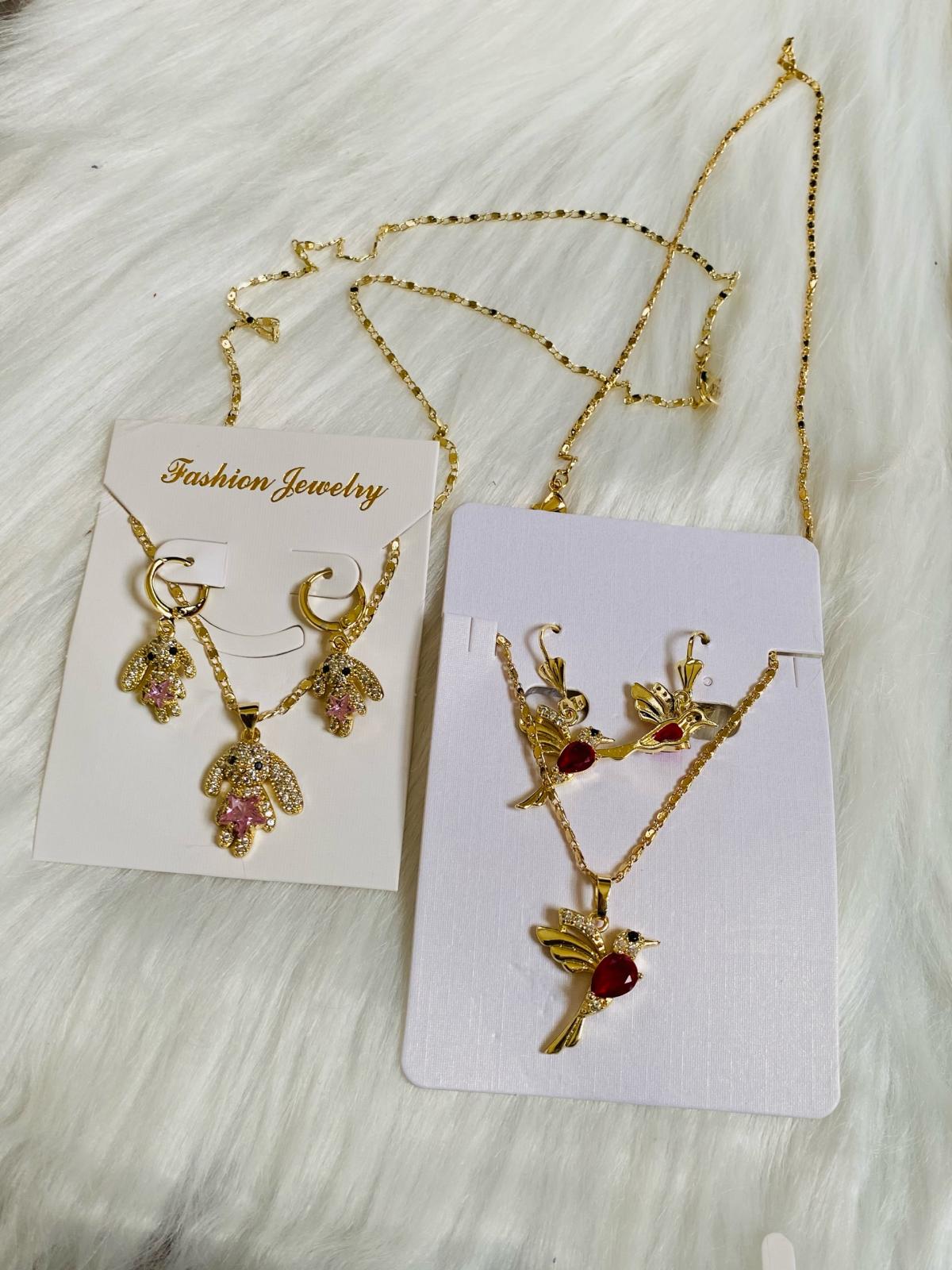 stainless necklace - Washington Navy Yard, District of Columbia - FleaMarketBay