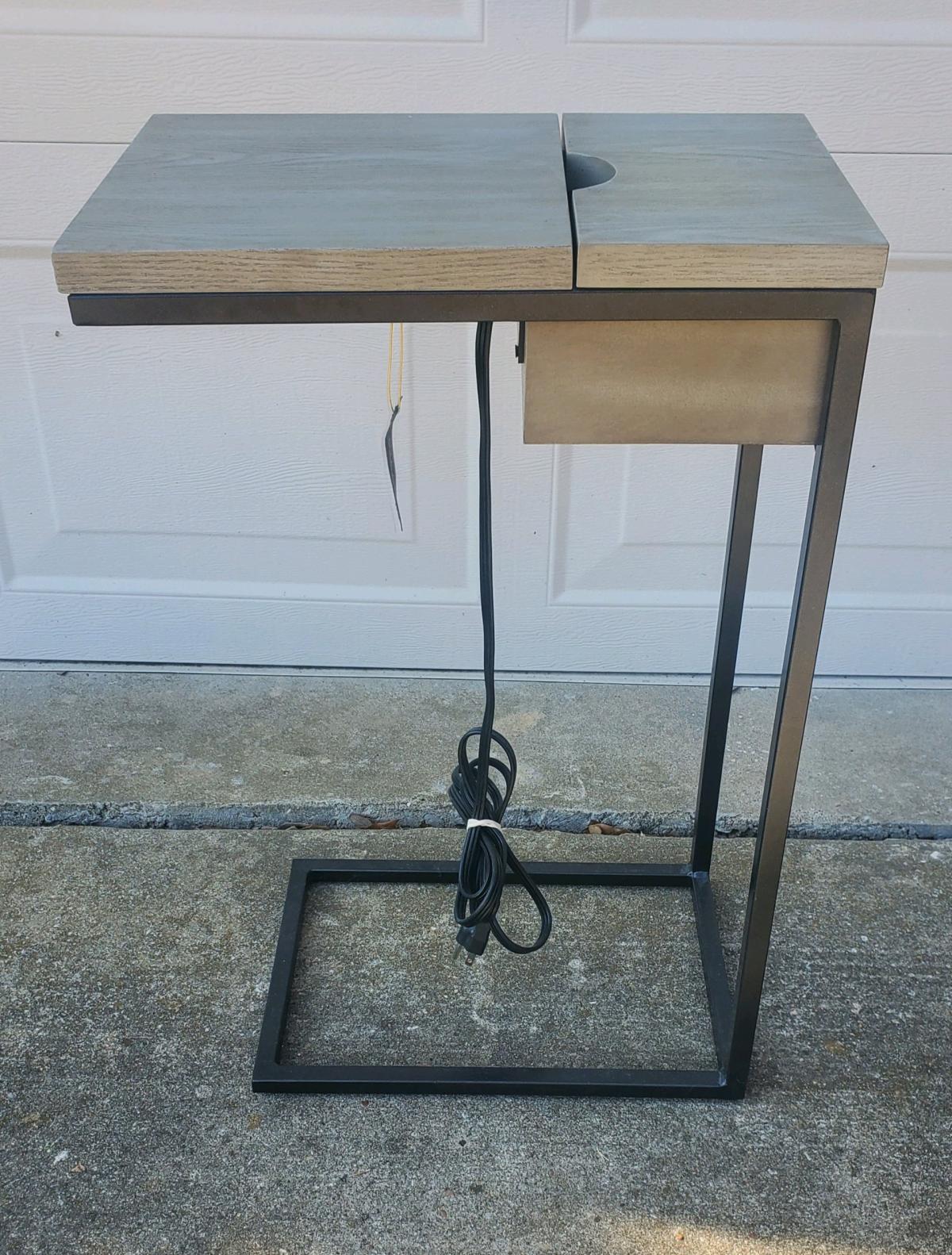 Tainoki  C Shaped End Table w Flip Top Charging Station 255H - Plano, Texas - FleaMarketBay