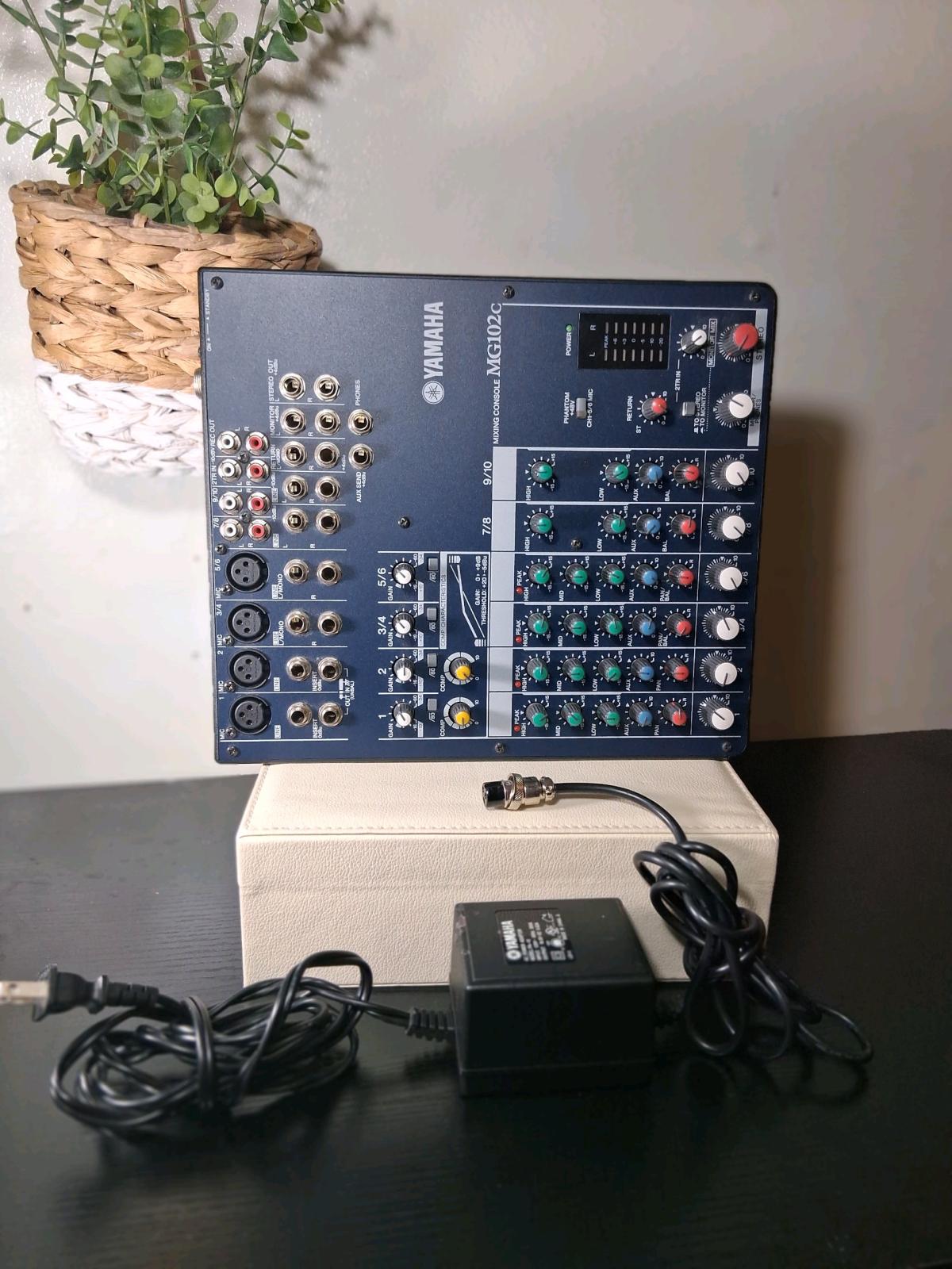 juego de ahudio de 4 mini bocinas mezclador de msica - Lake Forest, California - FleaMarketBay