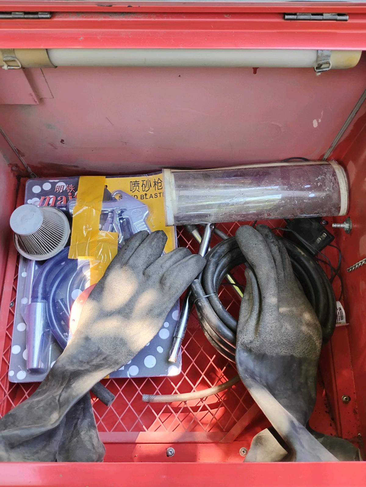 Black Bull Brand Sand blast Box - Douglasville, Georgia - FleaMarketBay