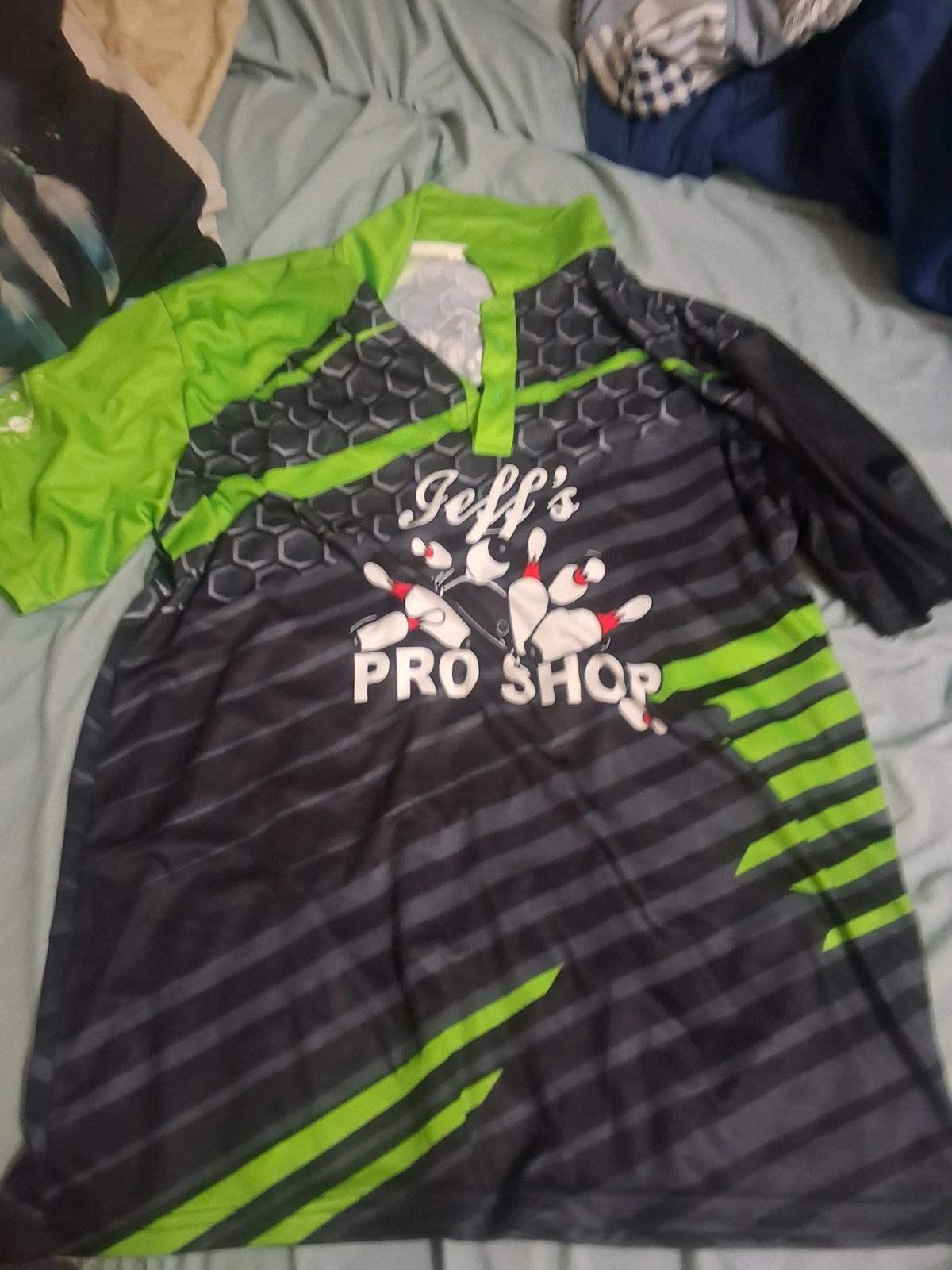 selling a Jeff usbc bowling shirt large - Nampa, Idaho - FleaMarketBay