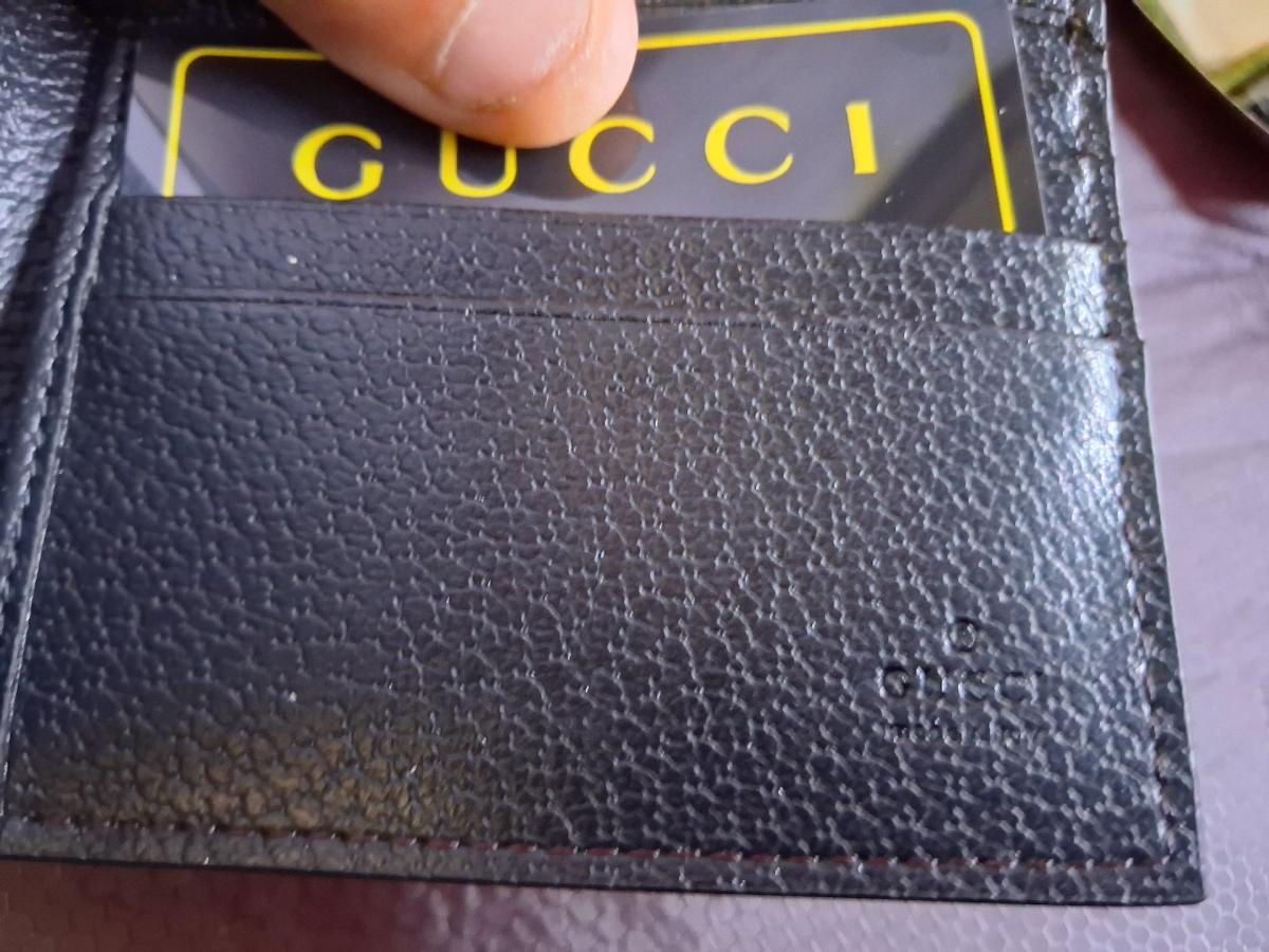 gucci bi fold wallet - Fremont, California - FleaMarketBay