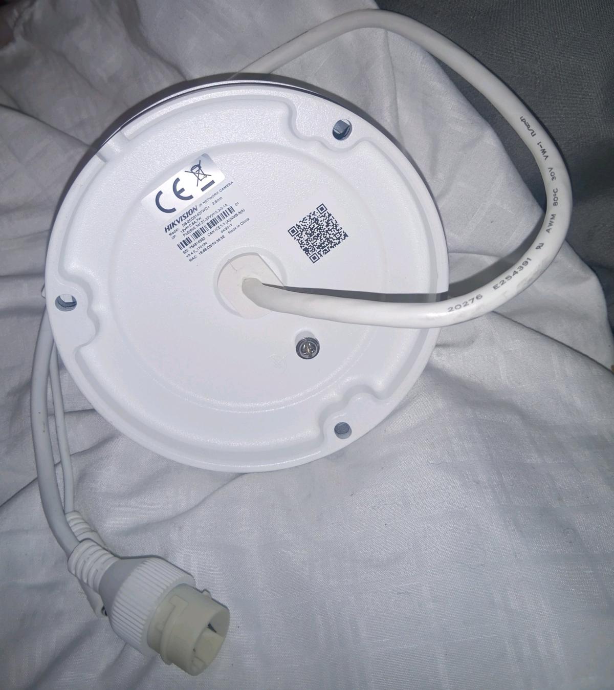 Hikvision 4MP IP Dome Security Camera Model DS2CD2142FWDI - Portland, Oregon - FleaMarketBay