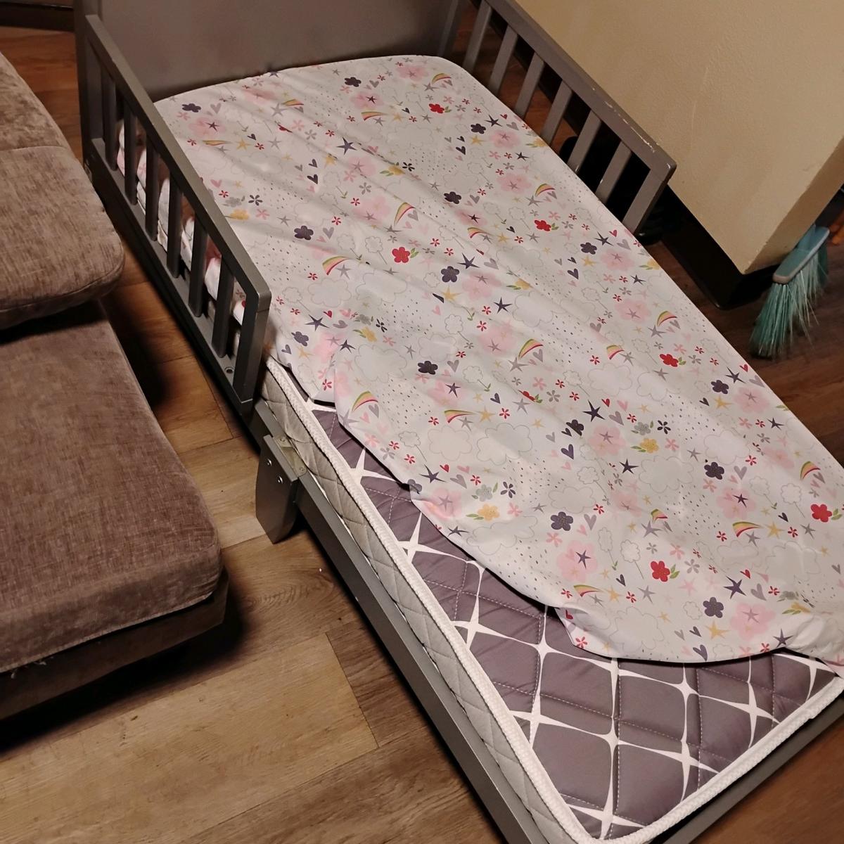 toddler bed - Sacramento, California - FleaMarketBay