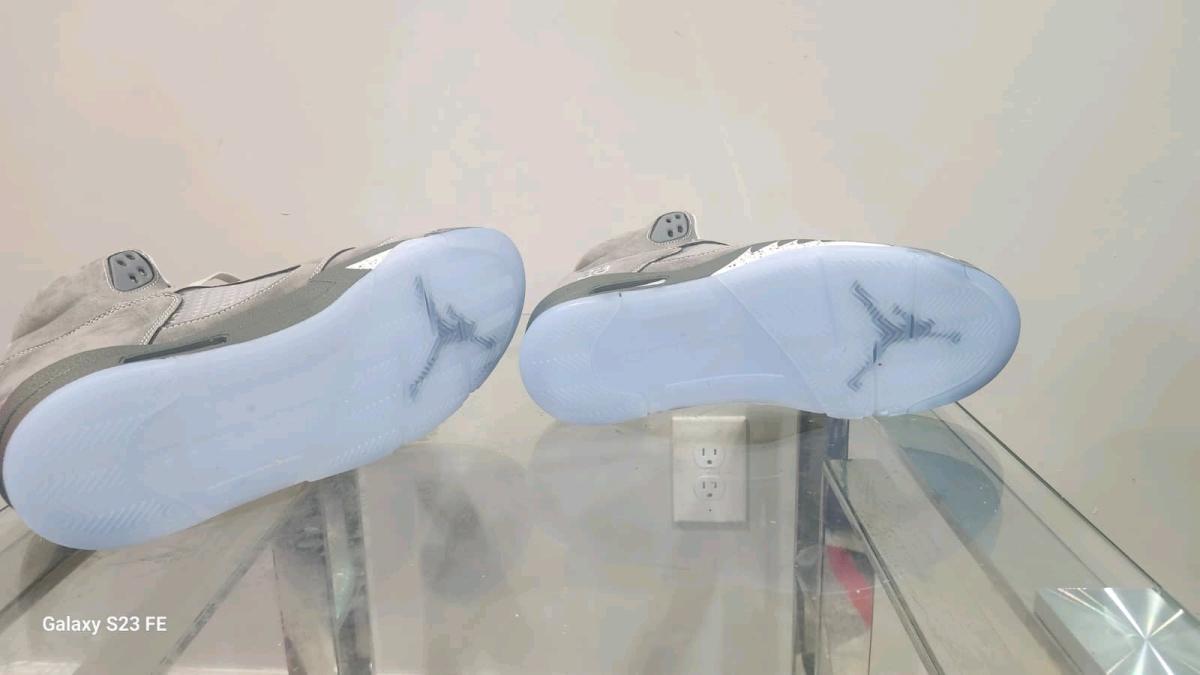 the new Jordans - Holyoke, Massachusetts - FleaMarketBay