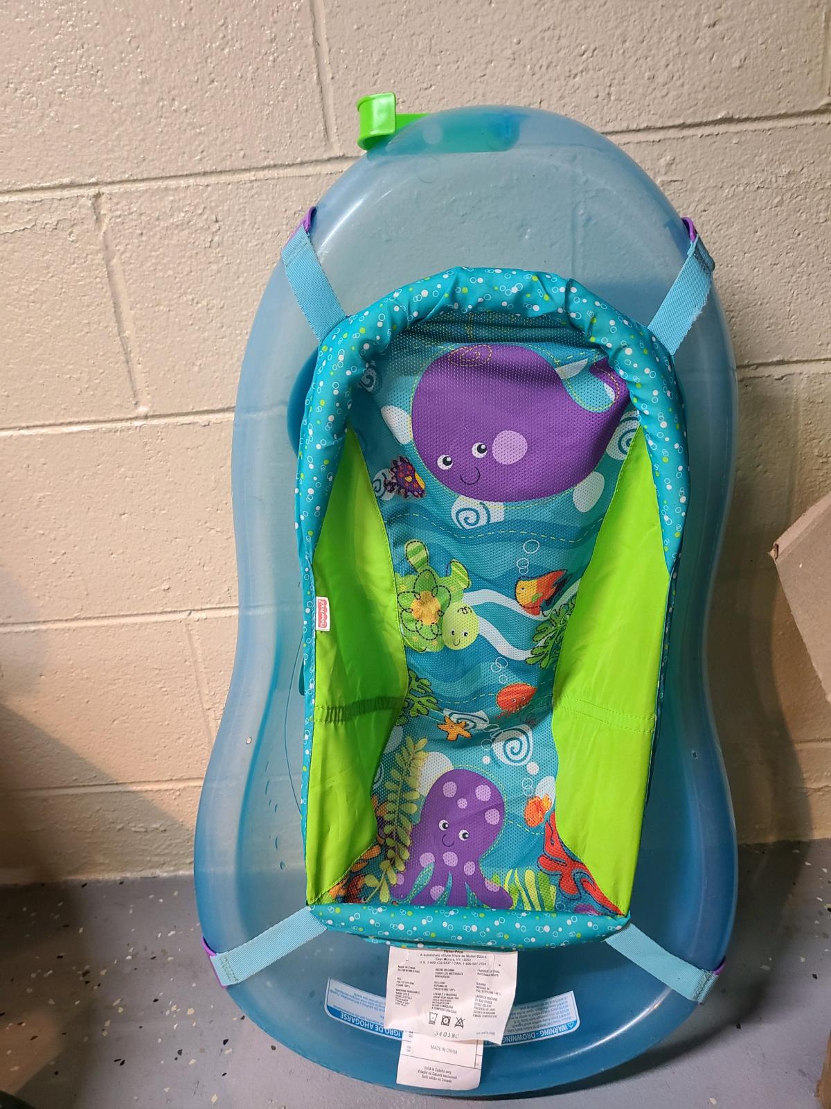 Fisher Price Ocean Wonders Aquarium Baby Bath Tub Center - Akron, Ohio - FleaMarketBay