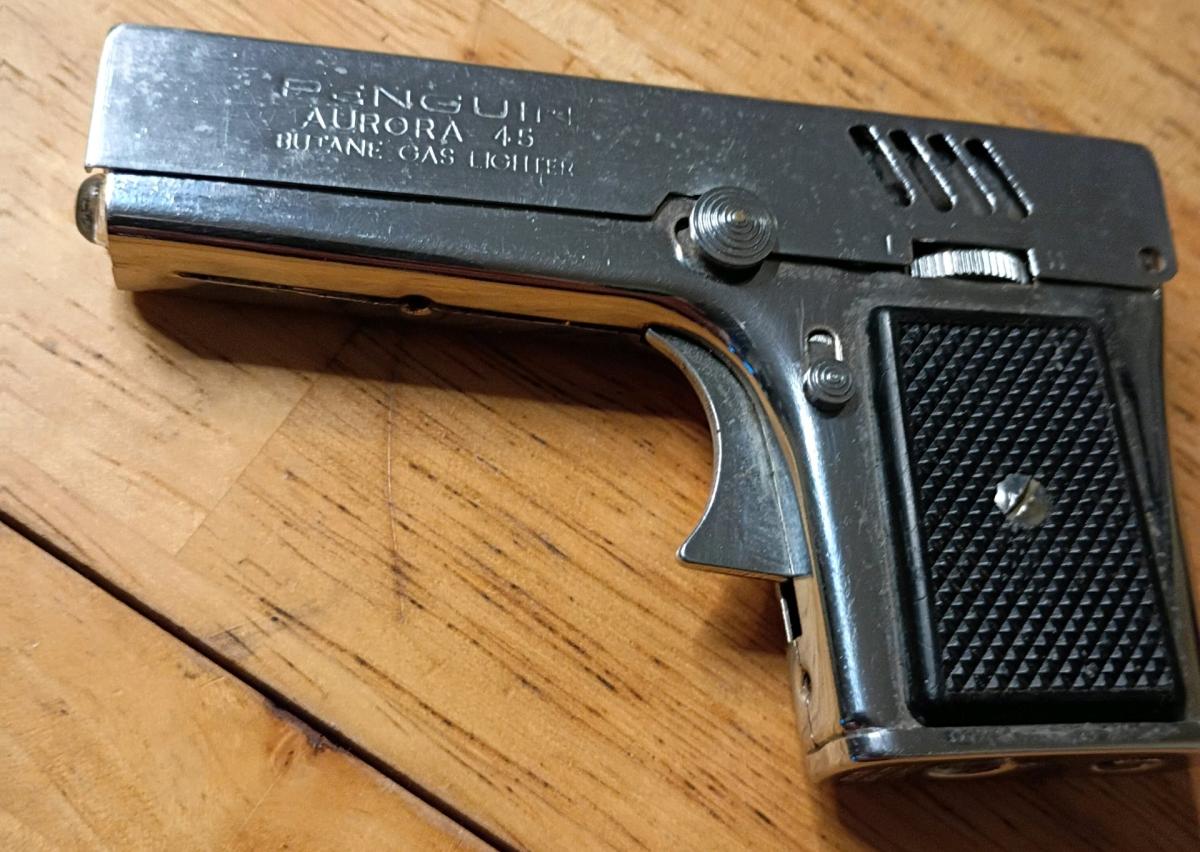 vintage Aurora penguin 45 gas lighter and flashlight combo - Tomah, Wisconsin - FleaMarketBay