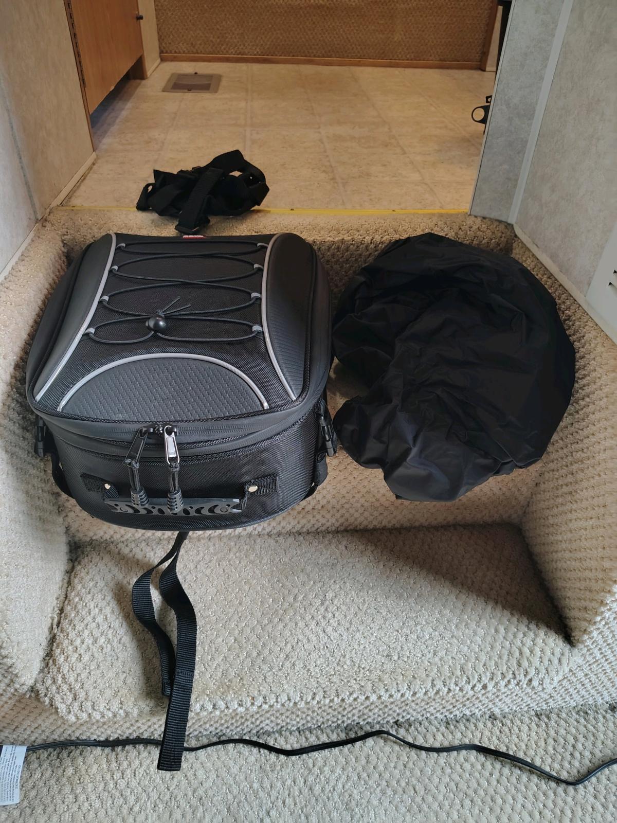 New motorcycle tail bag with rain cover - Osage, Oklahoma - FleaMarketBay