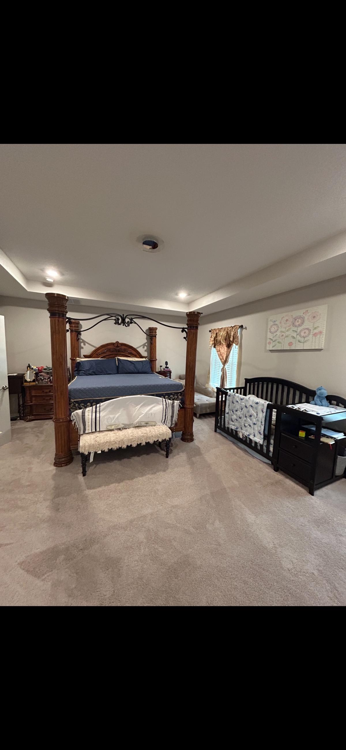 king four poster bed with mattress - Ruskin, Florida - FleaMarketBay