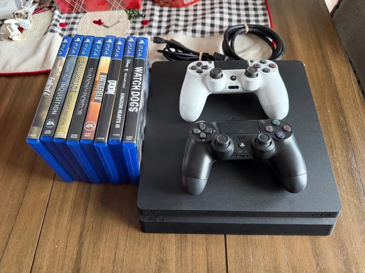 PS4 Slim 1TB Bundle  CLEAN Great Condition