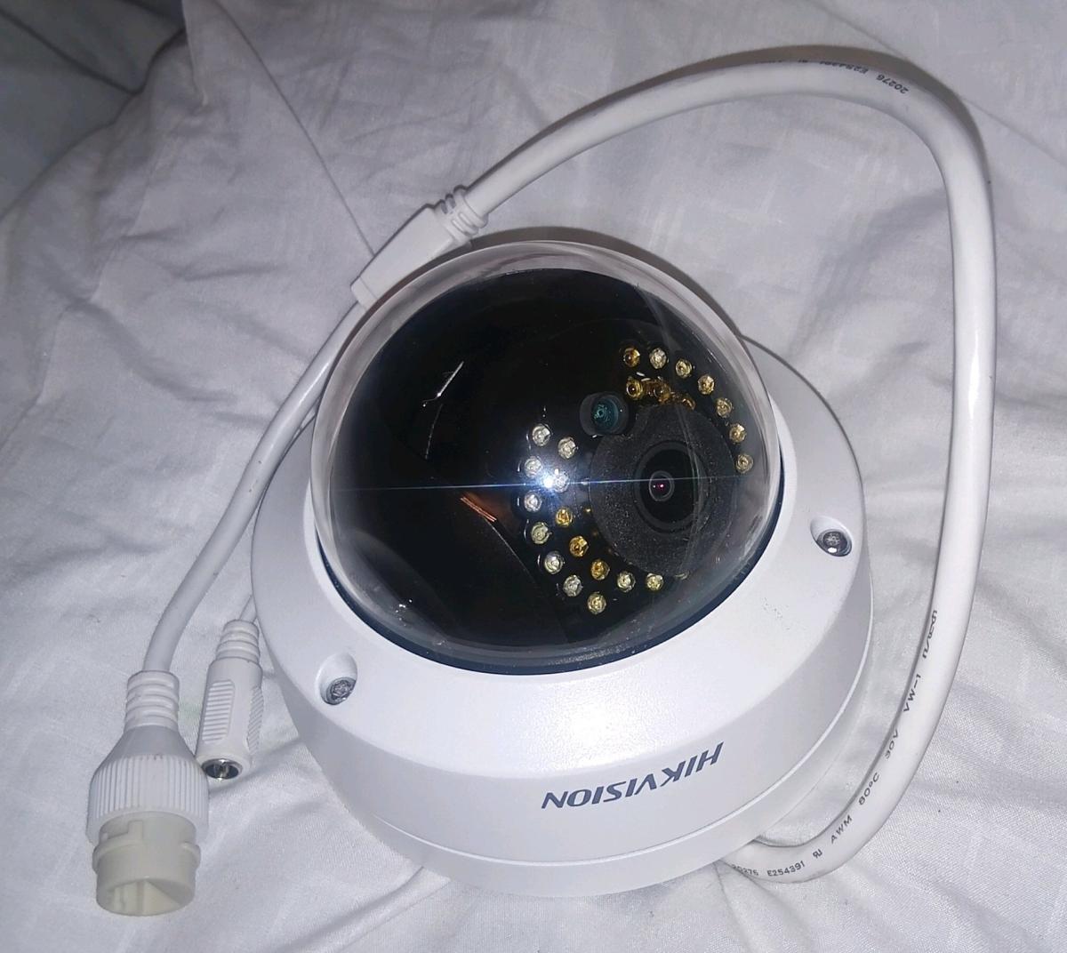 Hikvision 4MP IP Dome Security Camera Model DS2CD2142FWDI - Portland, Oregon - FleaMarketBay